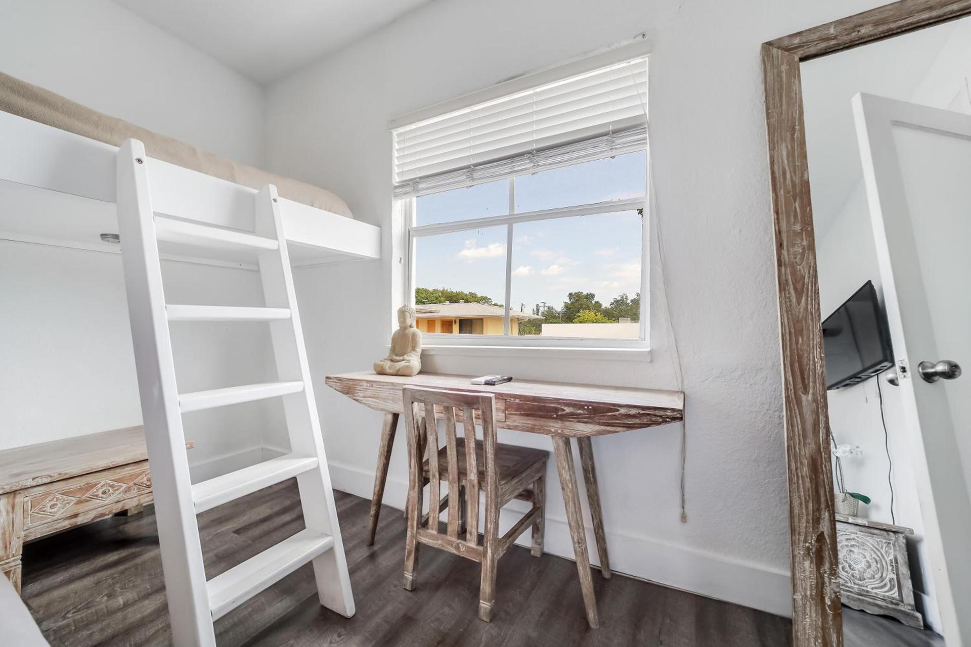 Treehouse Hotel photo 10