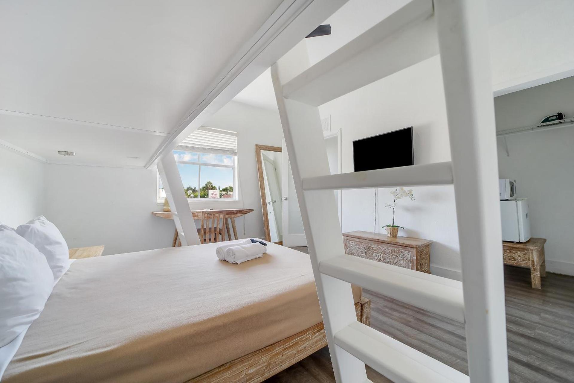 Treehouse Hotel photo 9