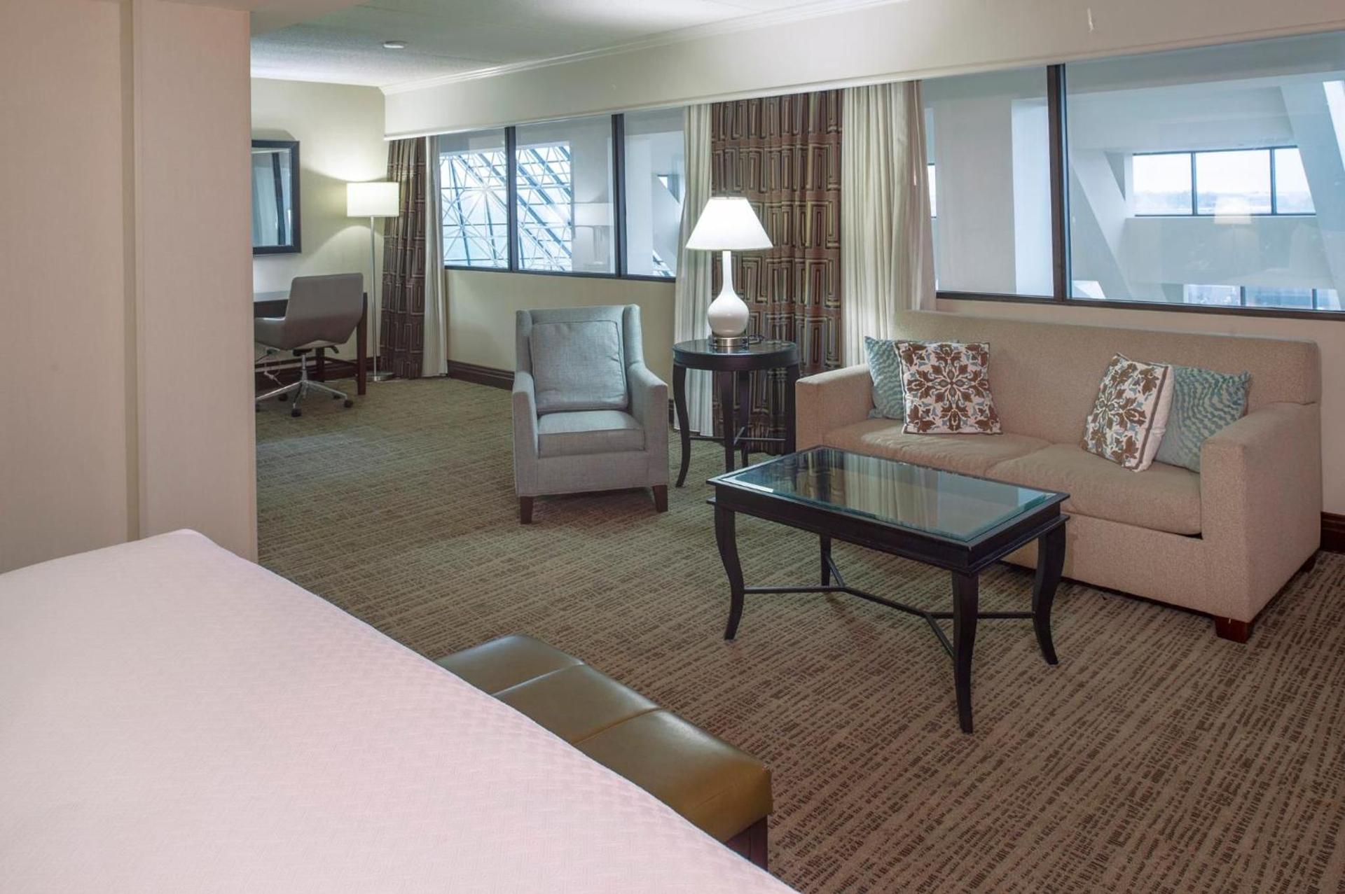 Crowne Plaza Hotel St. Louis Airport by IHG photo 62