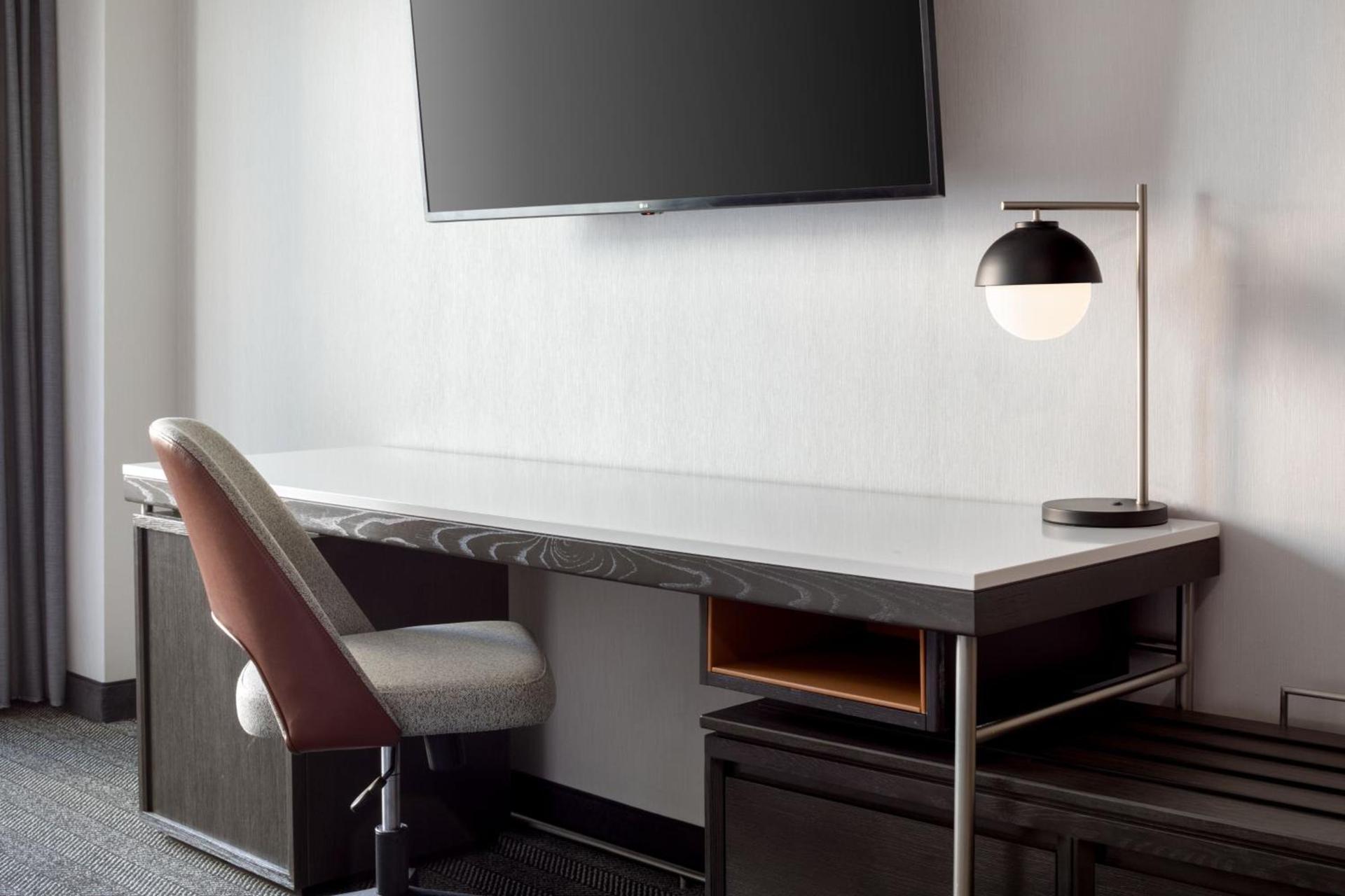 Courtyard by Marriott Stamford Downtown photo 18