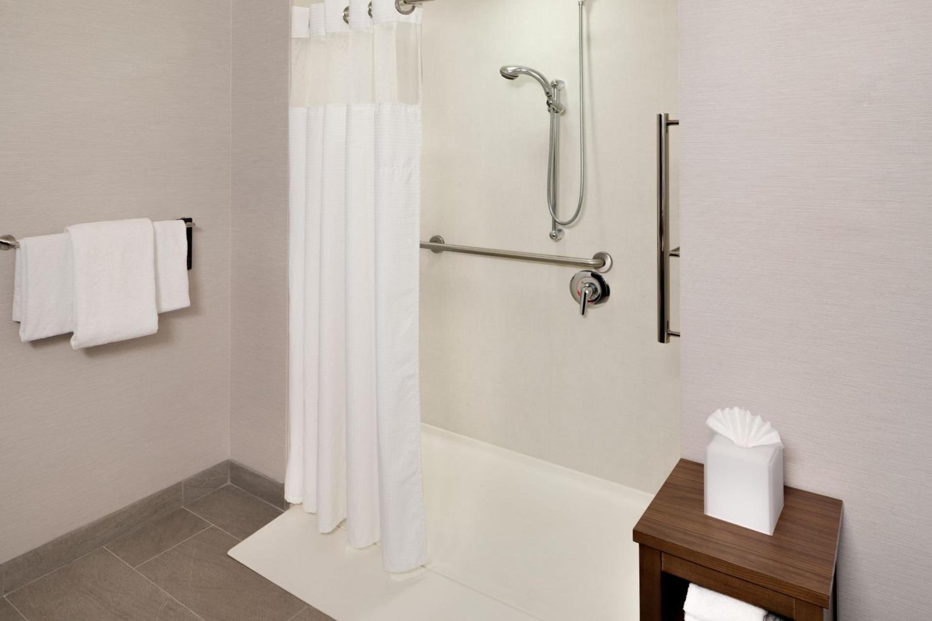 Courtyard by Marriott Stamford Downtown photo 20
