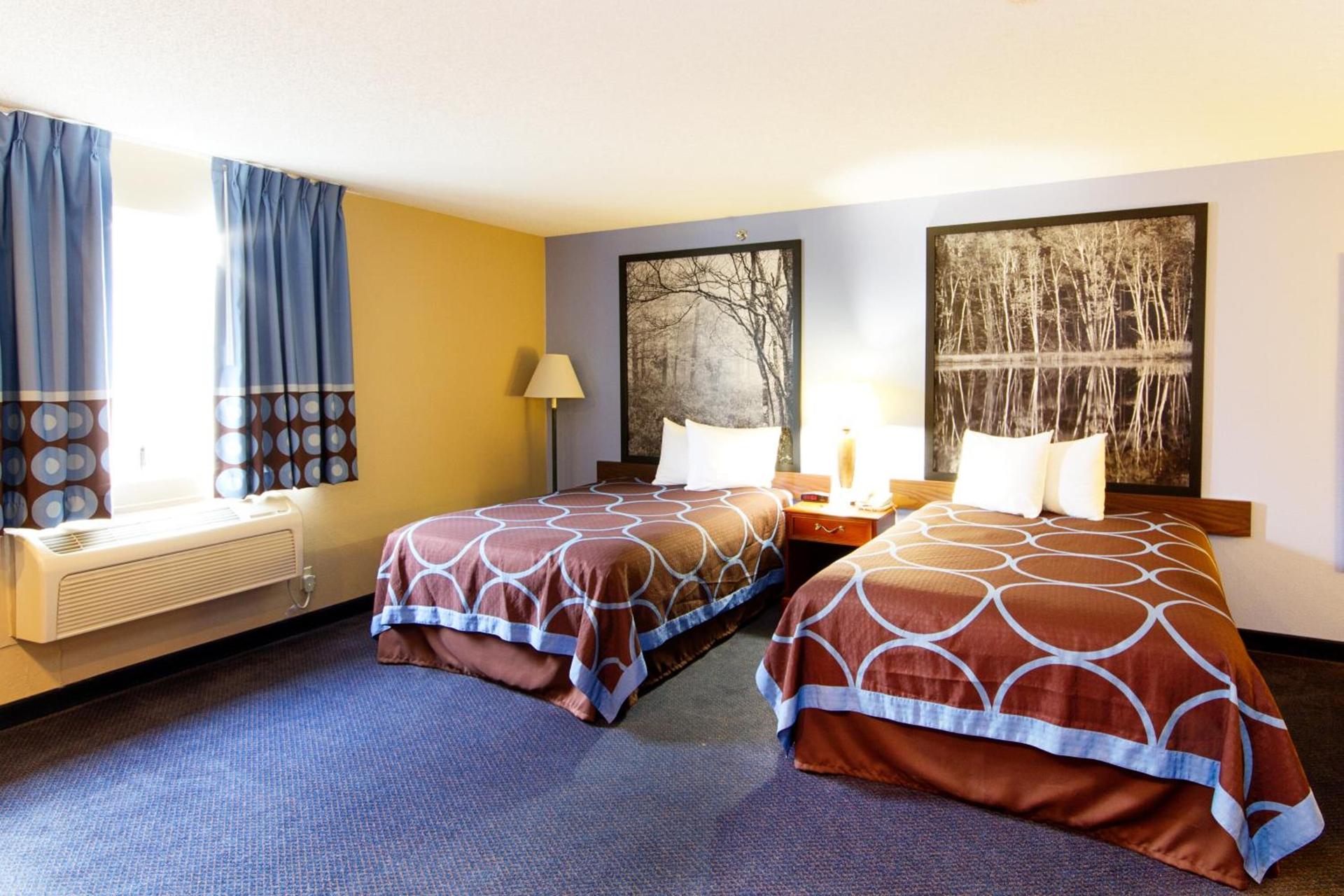 Super 8 by Wyndham Adrian photo 38