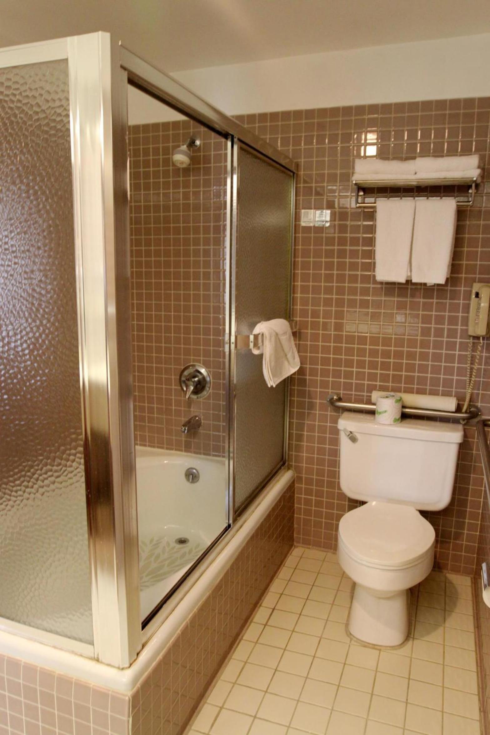 Metro Plaza Hotel photo 18