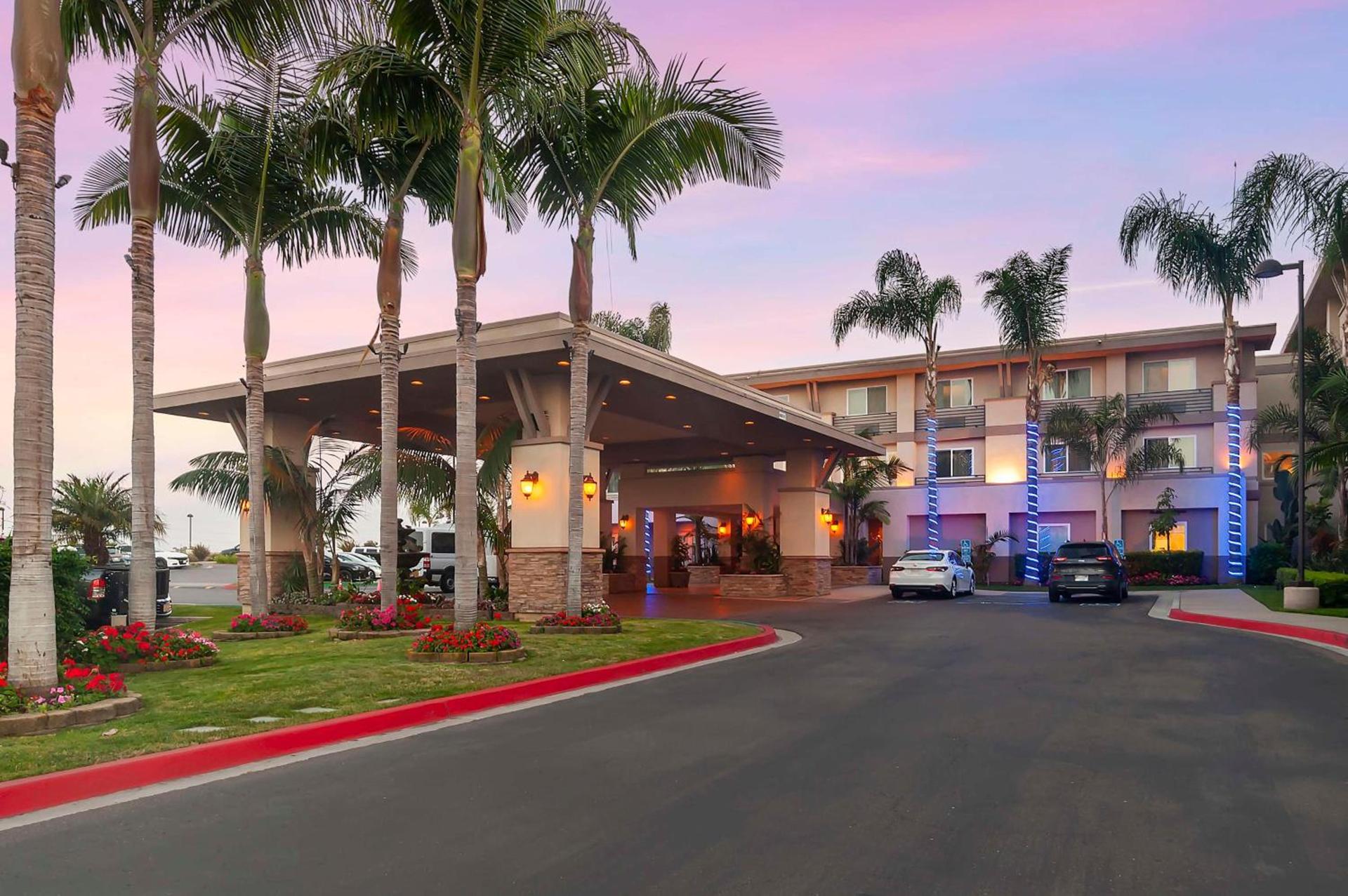 Best Western Plus Marina Gateway Hotel photo 55