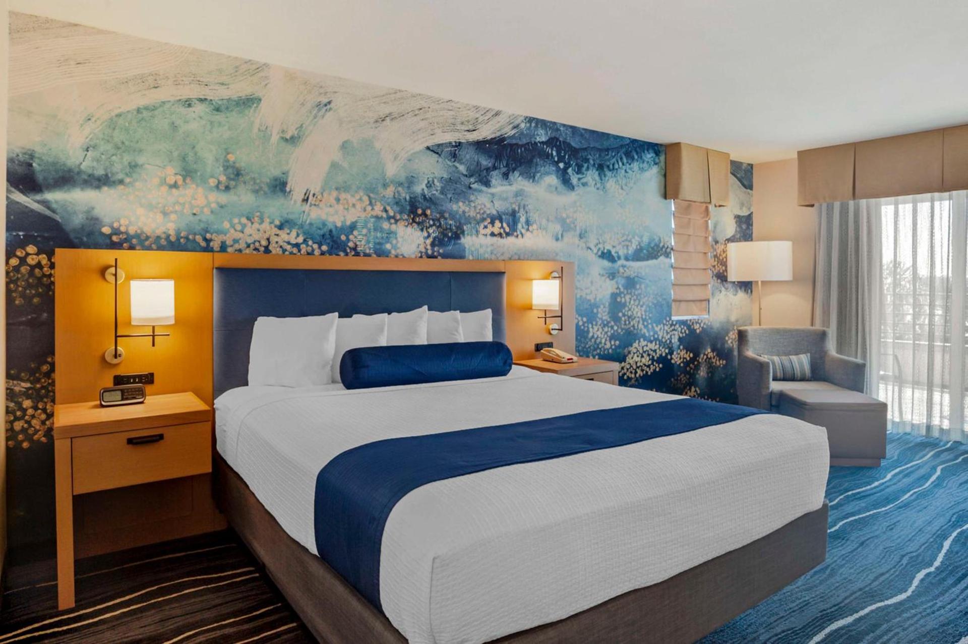 Best Western Plus Marina Gateway Hotel photo 44