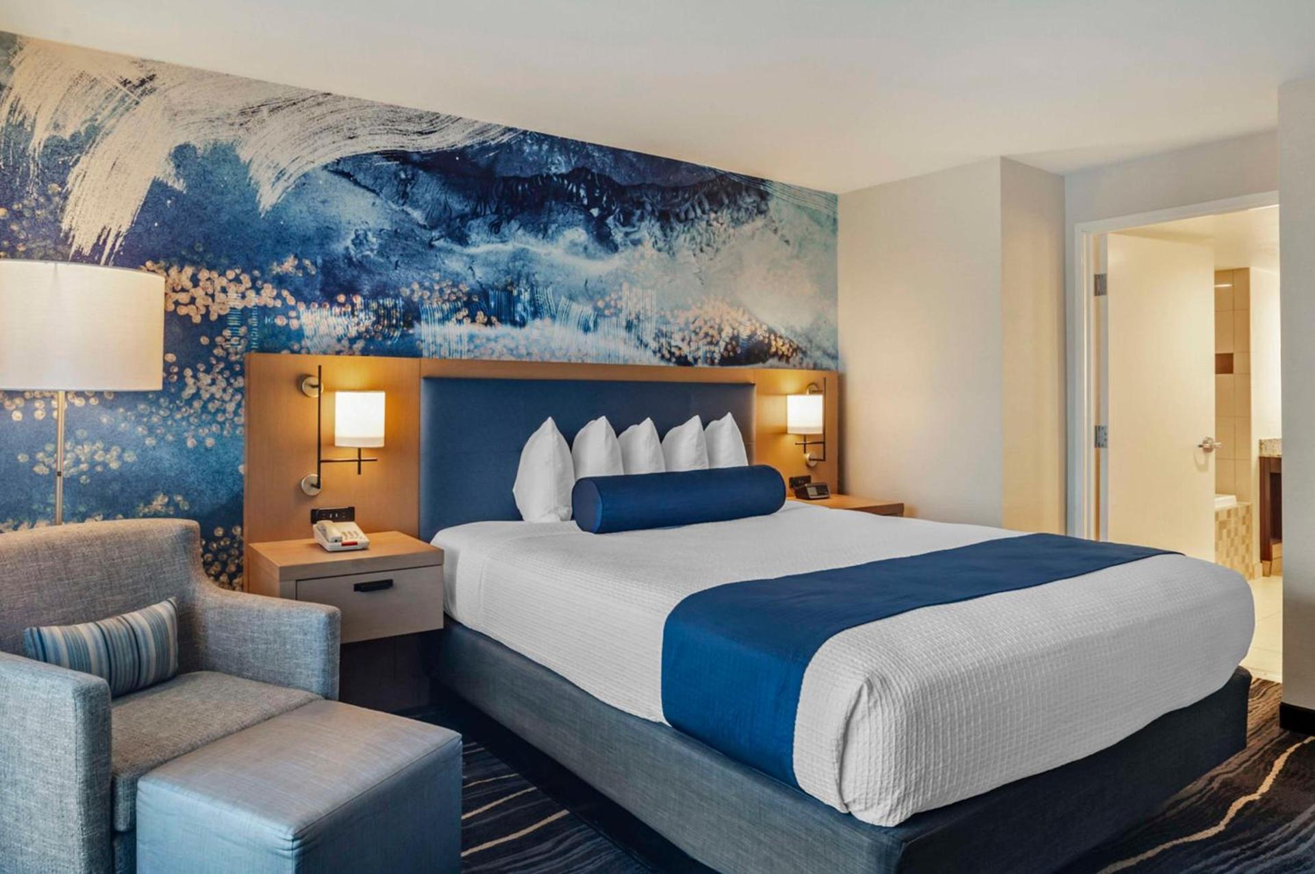 Best Western Plus Marina Gateway Hotel photo 48