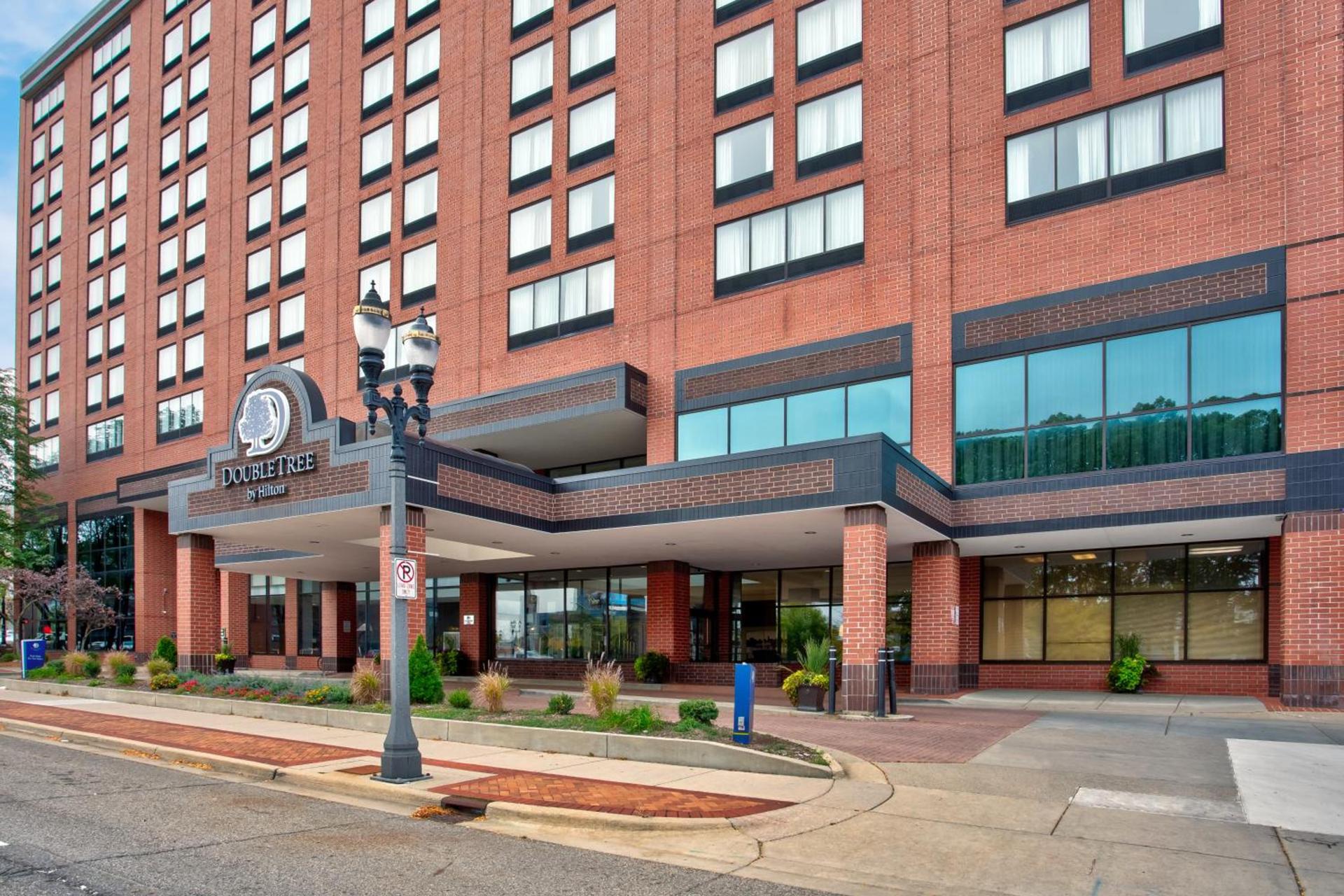 DoubleTree by Hilton Lansing photo 74