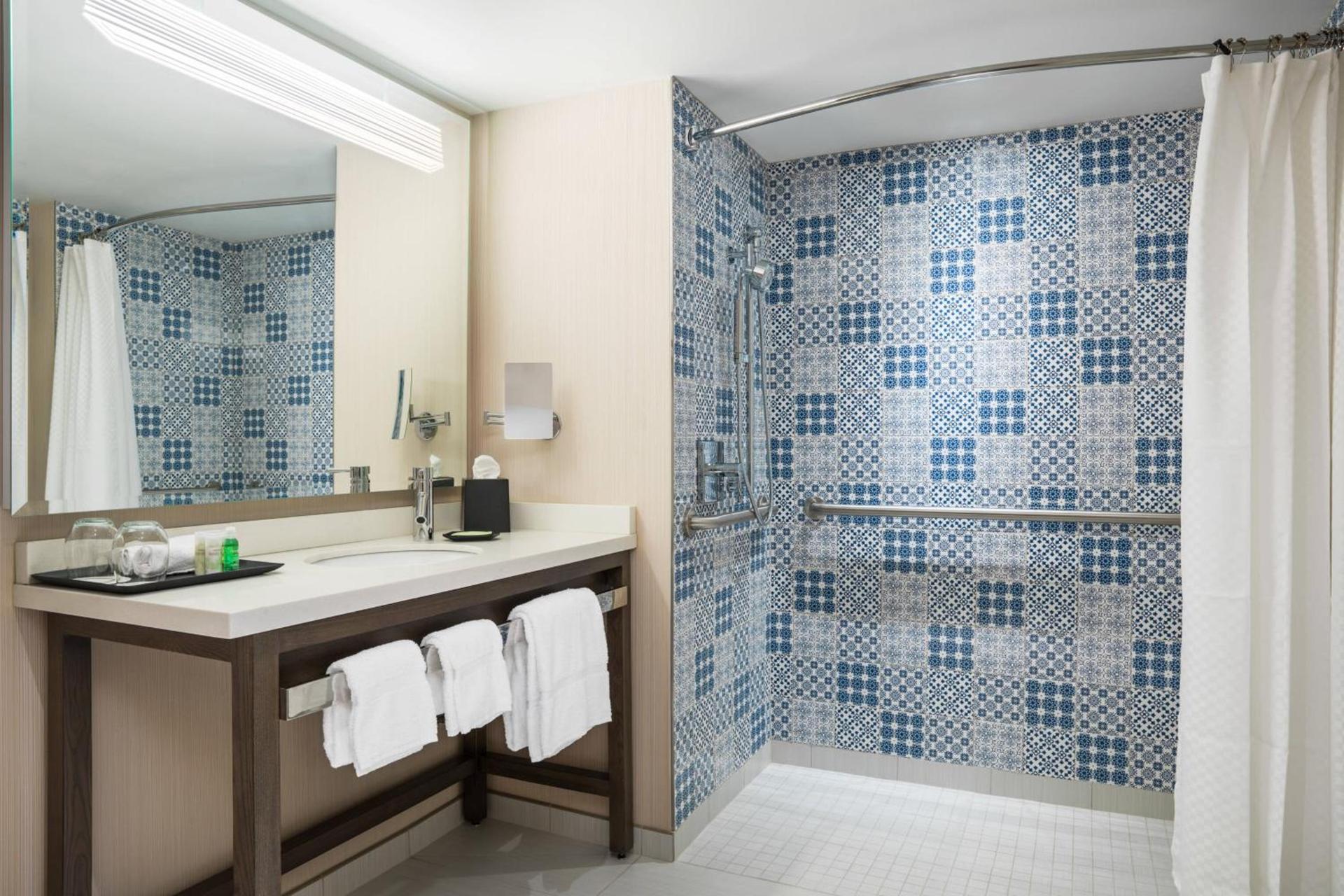 The Westin Cleveland Downtown - NEWLY RENOVATED photo 22