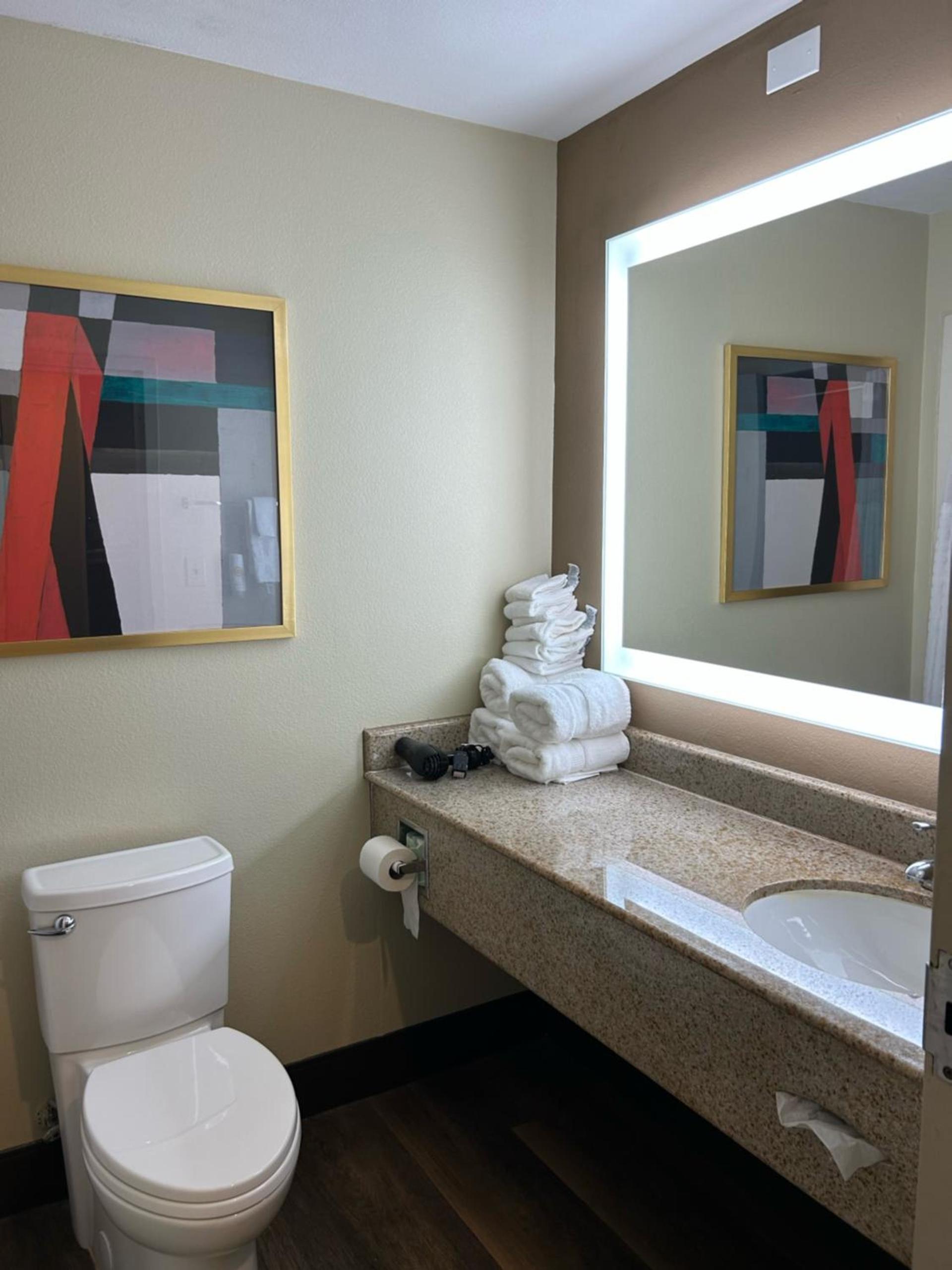 Comfort Suites Columbia at Harbison photo 39