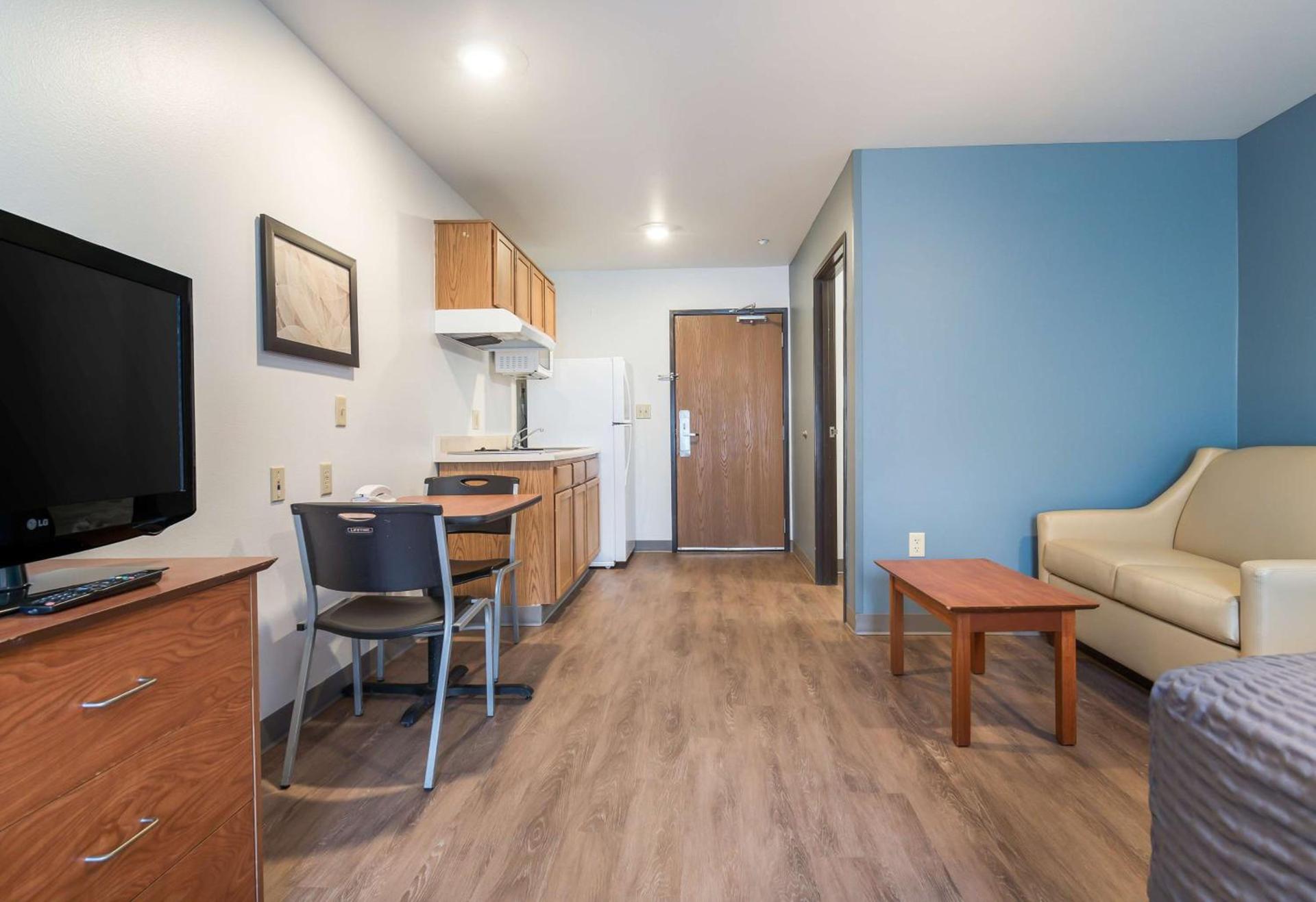 Studio 6 Extended Stay Fort Myers FL photo 15