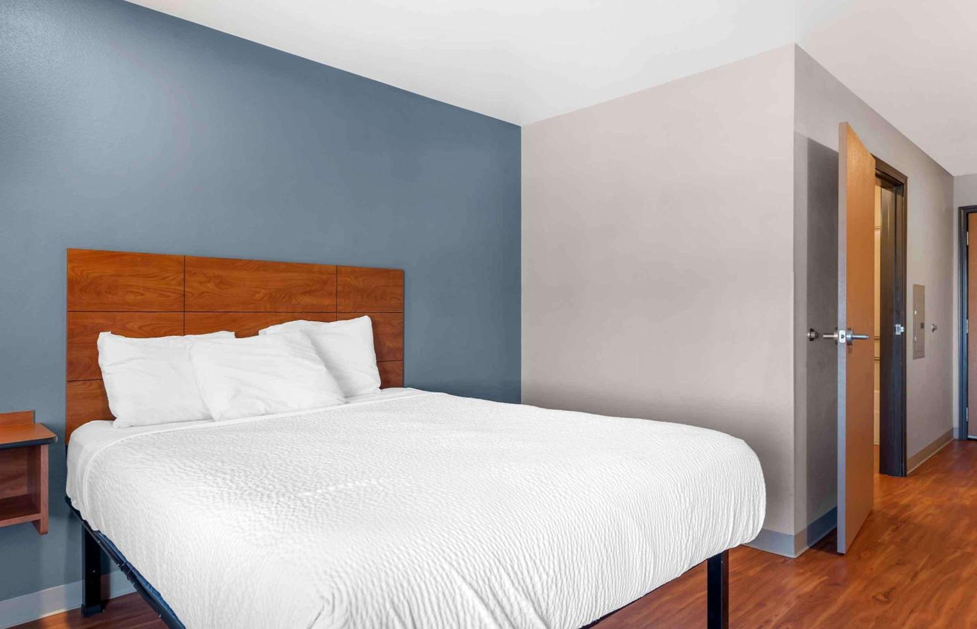 Extended Stay America Select Suites - Colorado Springs photo 8