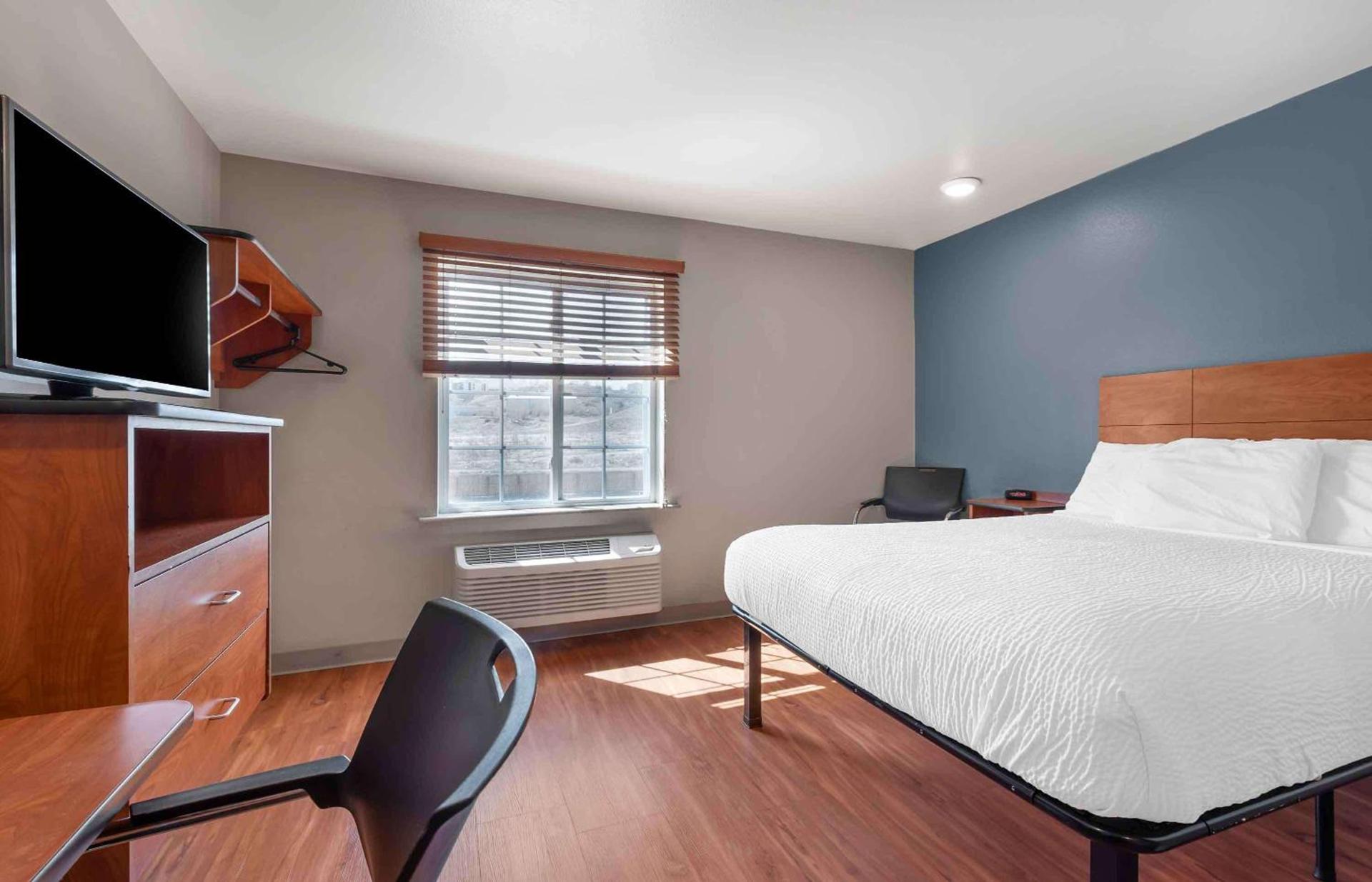 Extended Stay America Select Suites - Colorado Springs photo 11