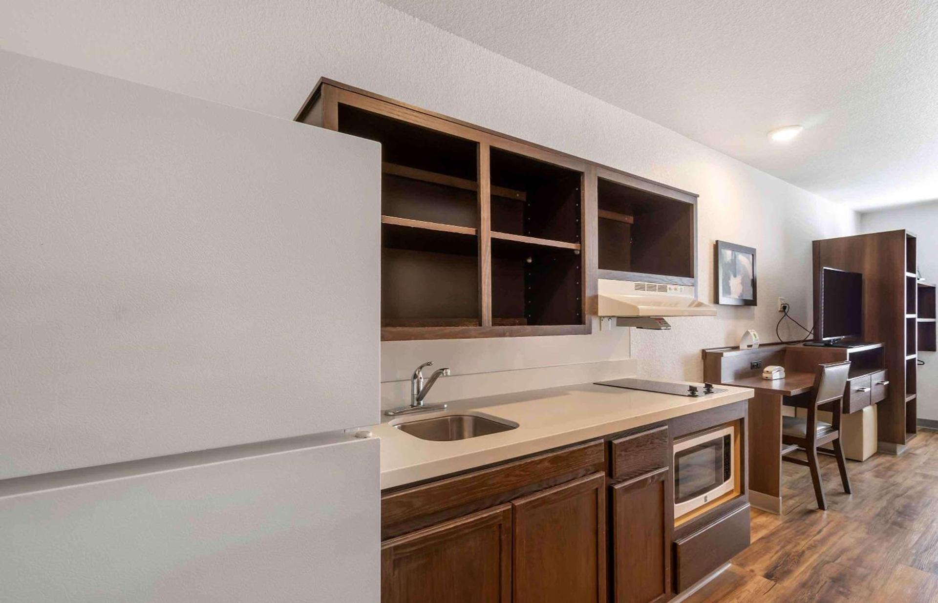 Extended Stay America Select Suites - Clearwater photo 13
