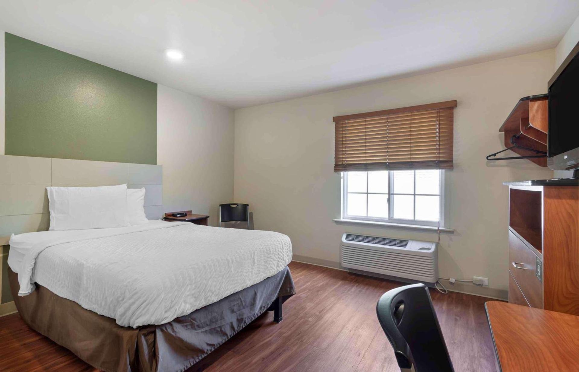 Extended Stay America Select Suites - Atlanta - Alpharetta photo 11