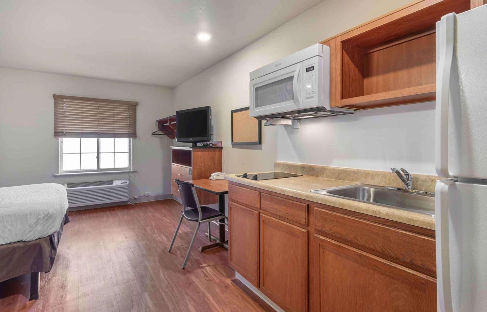 Extended Stay America Select Suites - Atlanta - Alpharetta photo 17