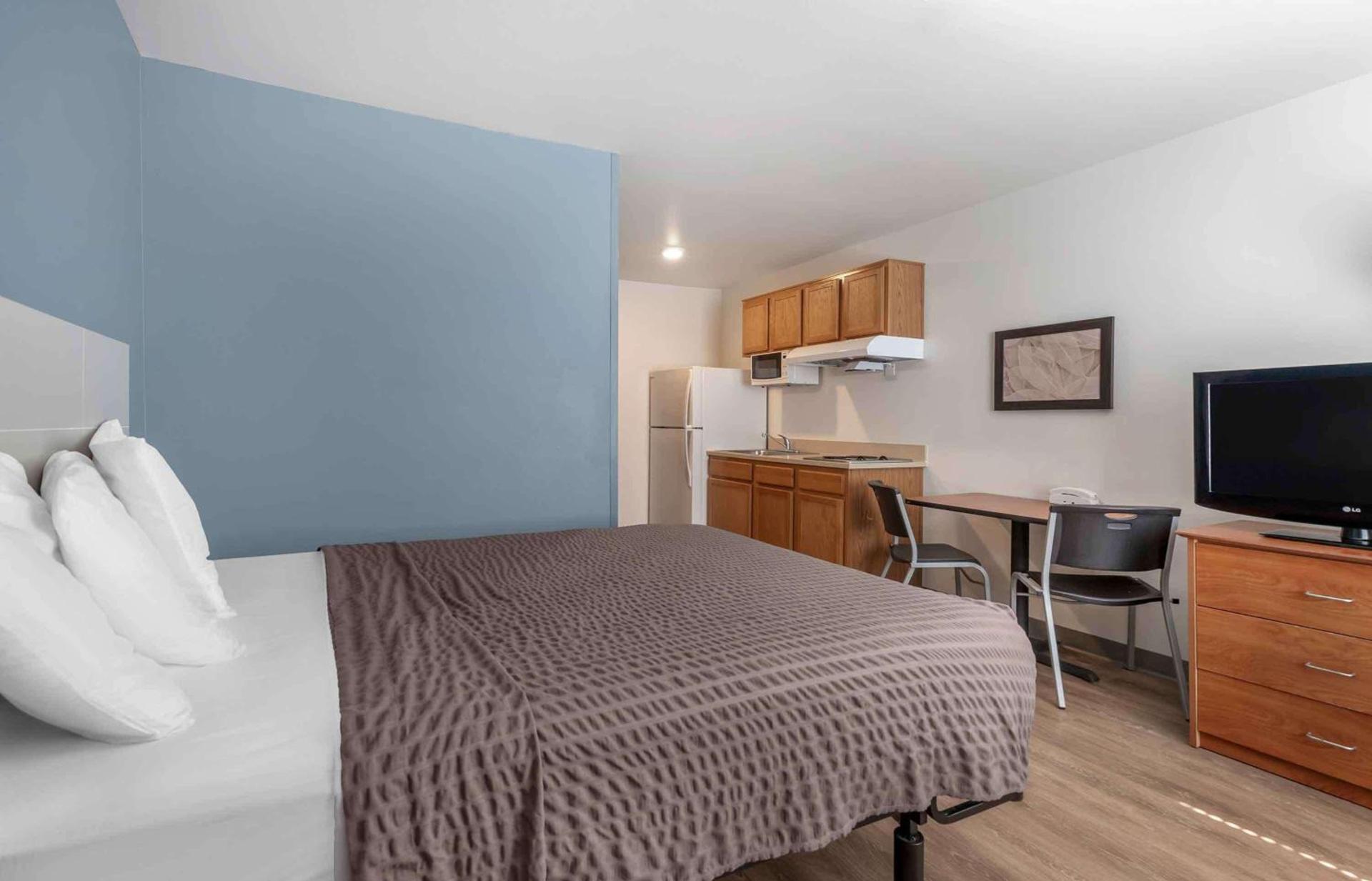 WoodSpring Suites Austin Northwest photo 10