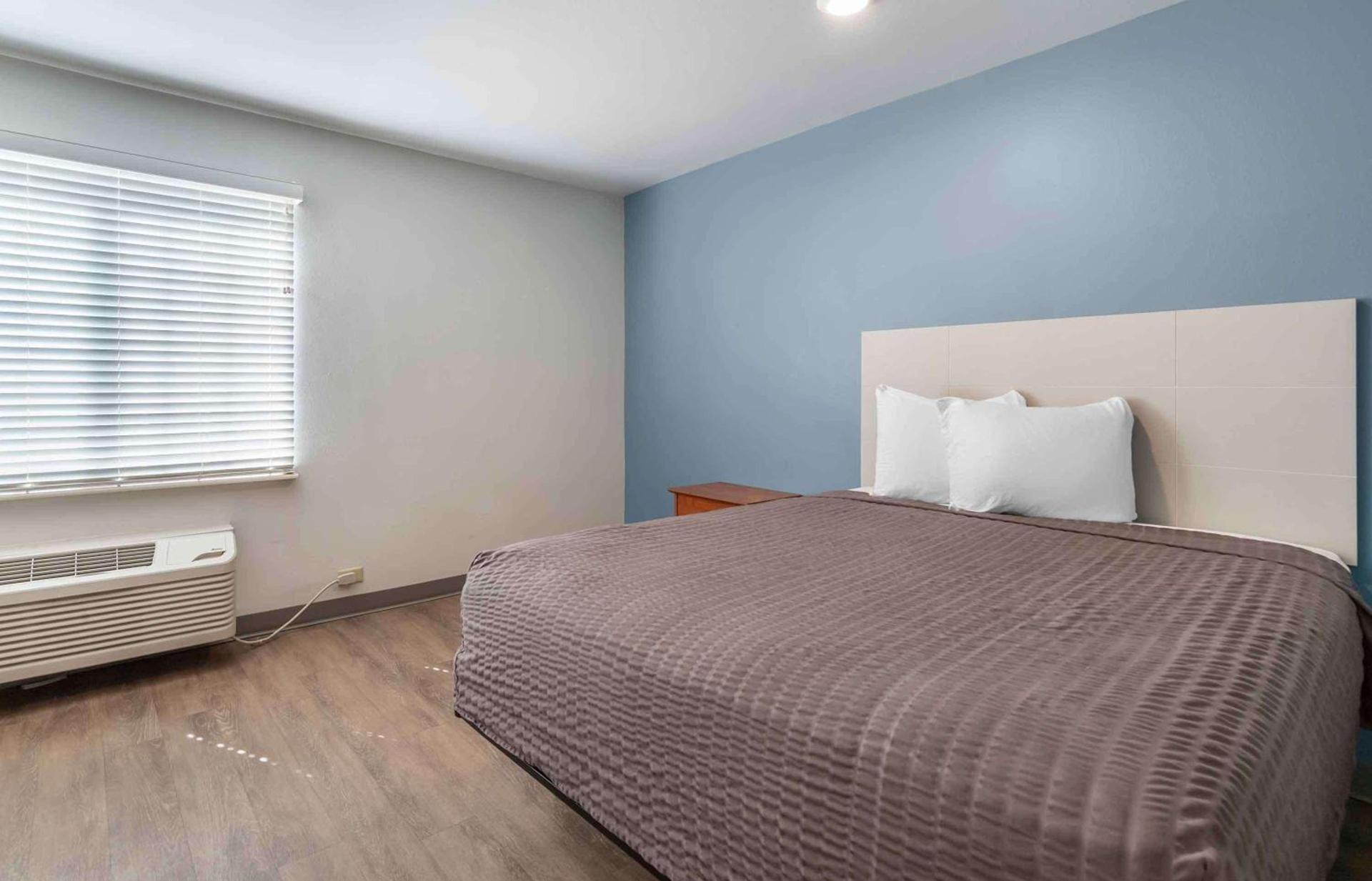 WoodSpring Suites Austin Northwest photo 13