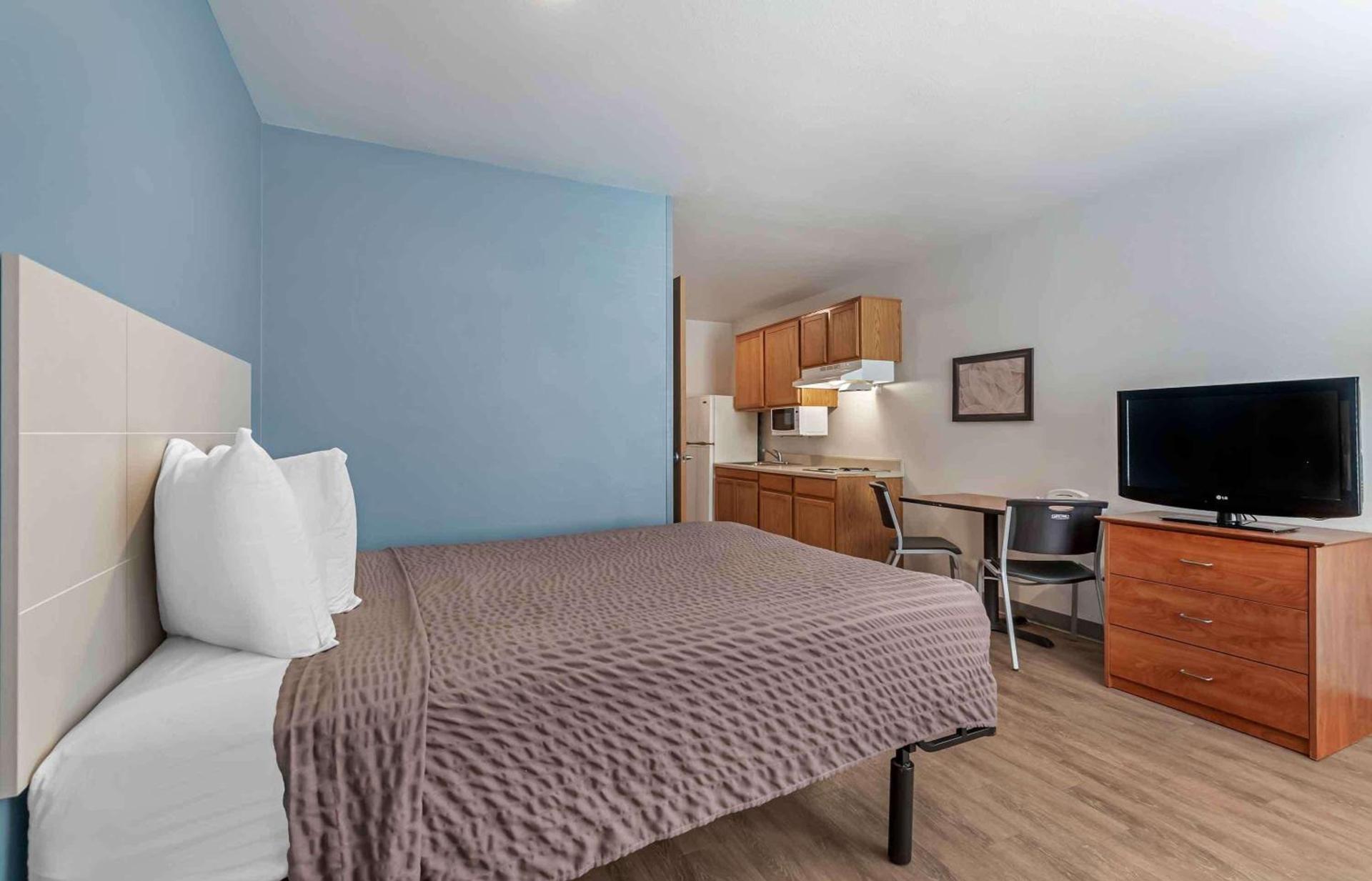 WoodSpring Suites Austin Northwest photo 14