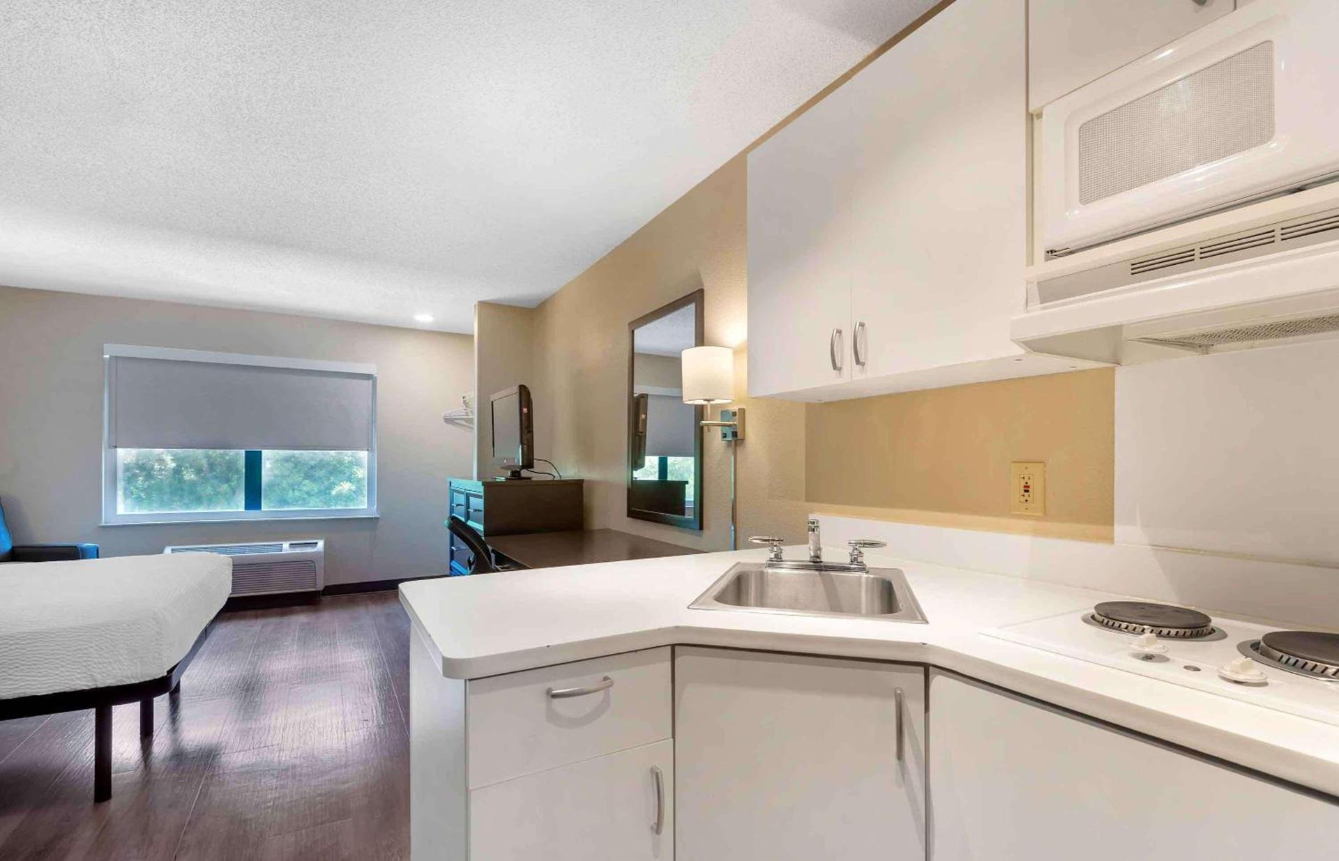 Extended Stay America Suites - Charlotte - Pineville - Park Rd photo 18