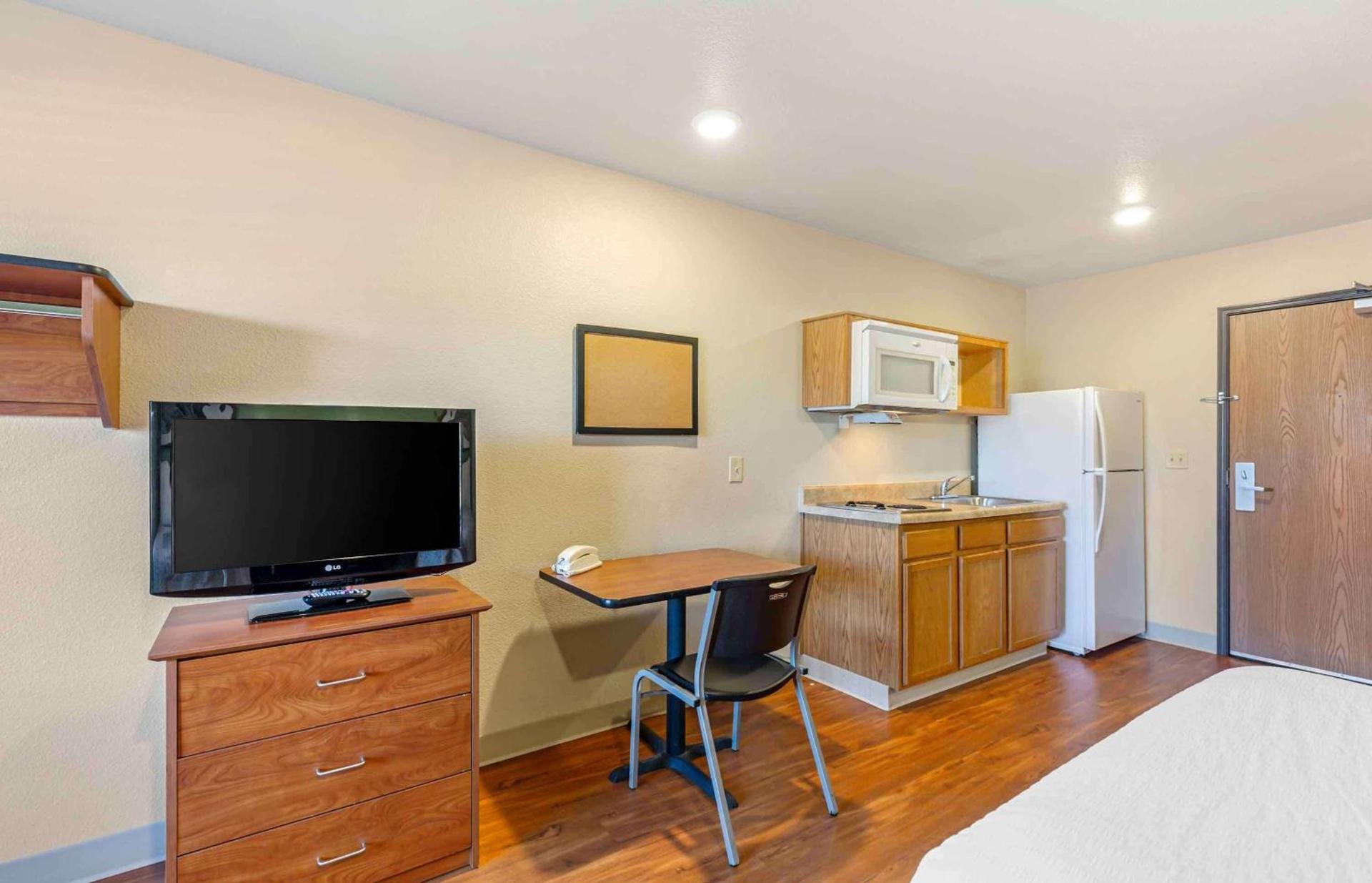 Extended Stay America Select Suites - Cleveland - Mentor photo 16