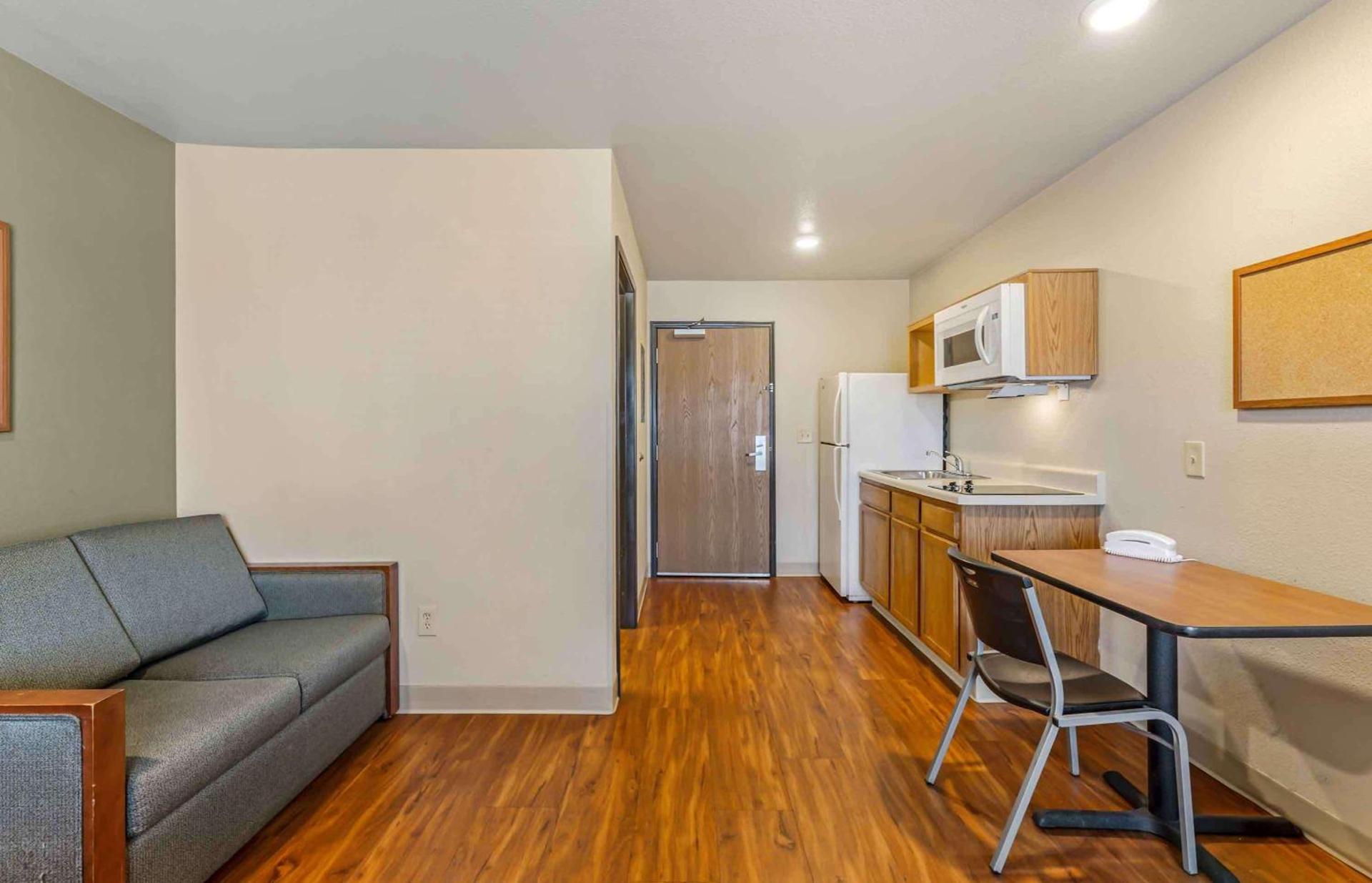 Extended Stay America Select Suites - Cleveland - Mentor photo 21