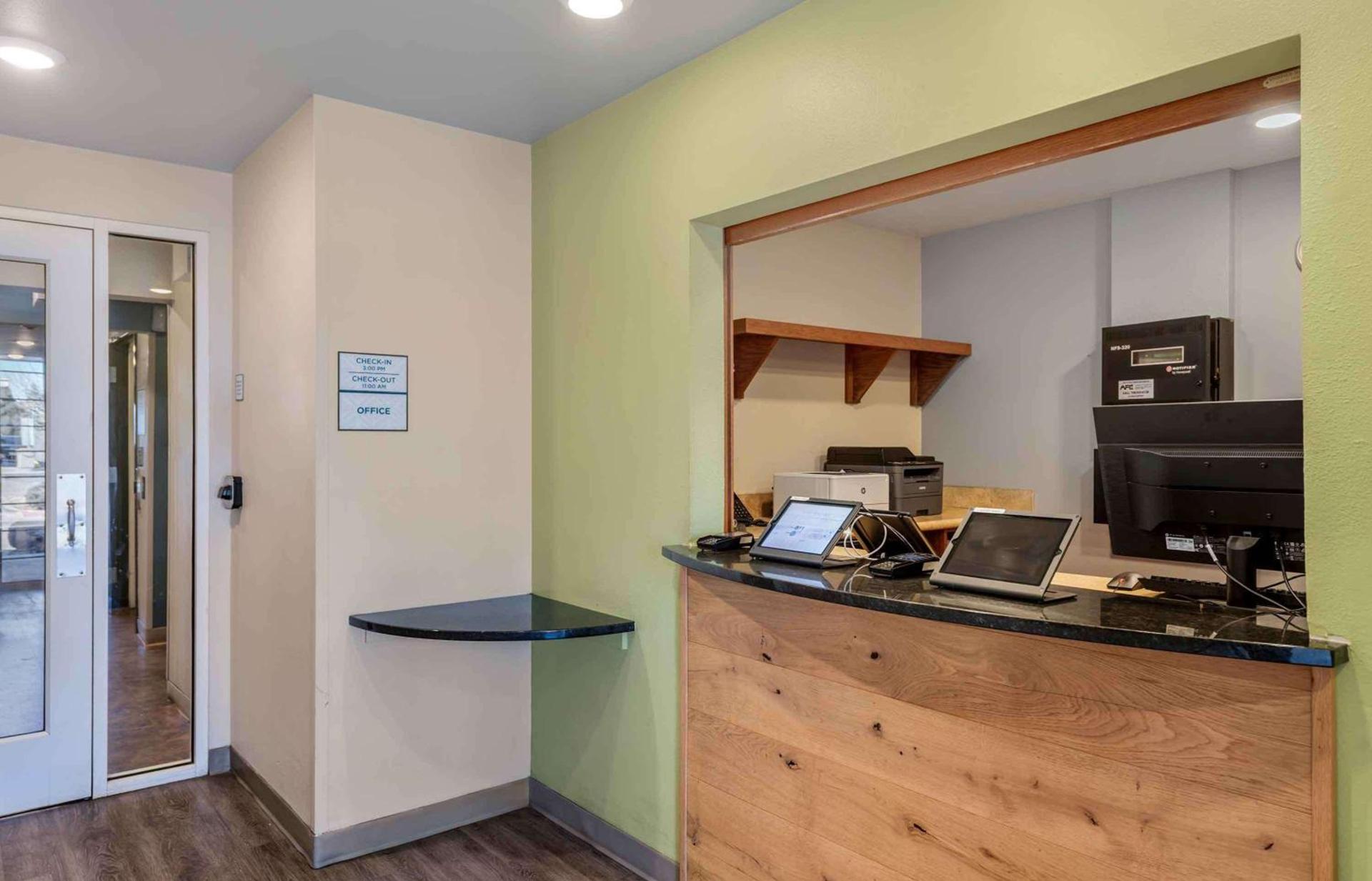 Extended Stay America Select Suites - Colorado Springs - Airport photo 6