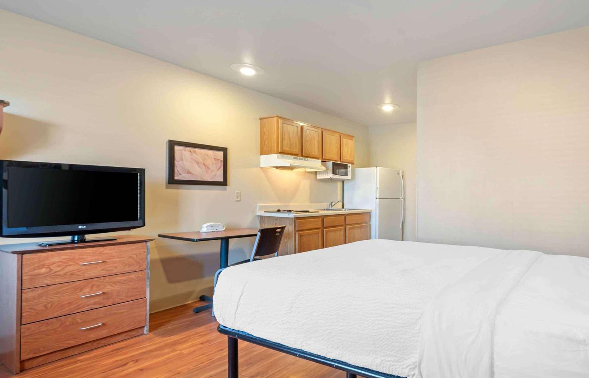 Extended Stay America Select Suites - Colorado Springs - Airport photo 12