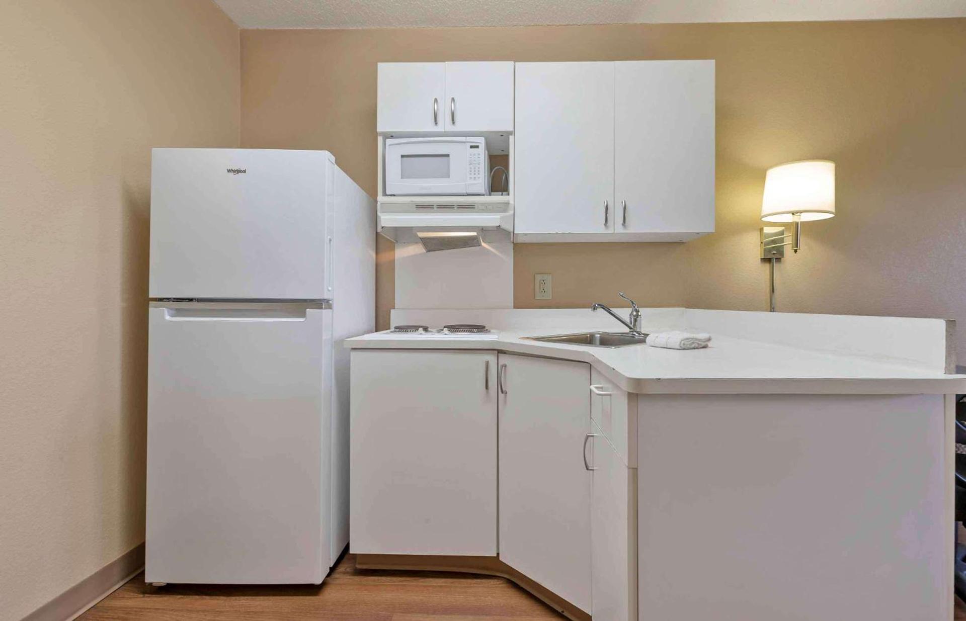 Extended Stay America Select Suites - Columbia - Ft Jackson photo 10