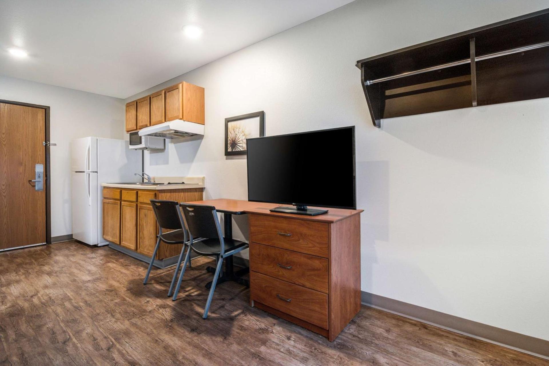 Extended Stay America Select Suites - Fayetteville photo 4
