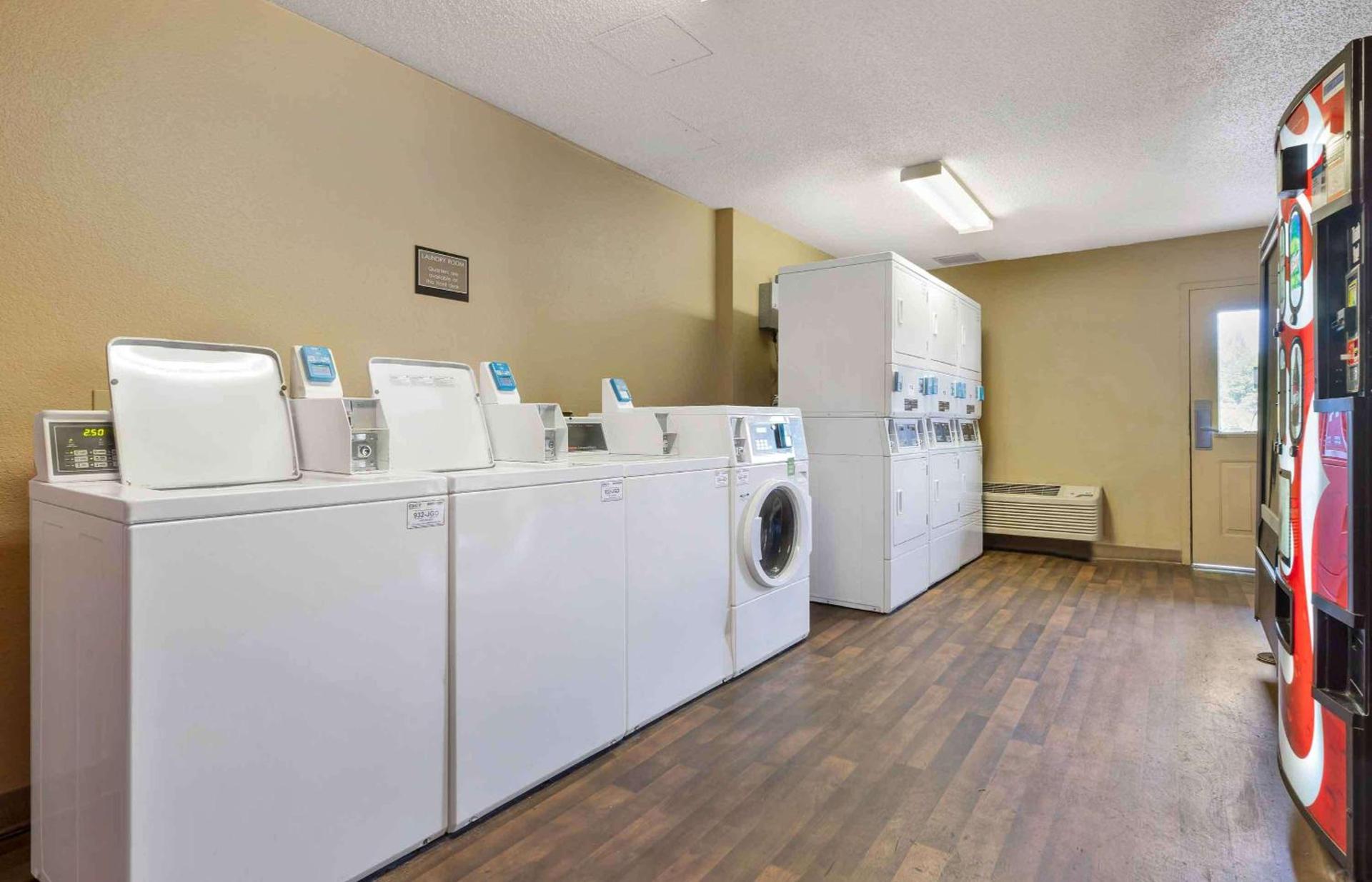 Extended Stay America Select Suites - Columbia - Ft Jackson photo 23