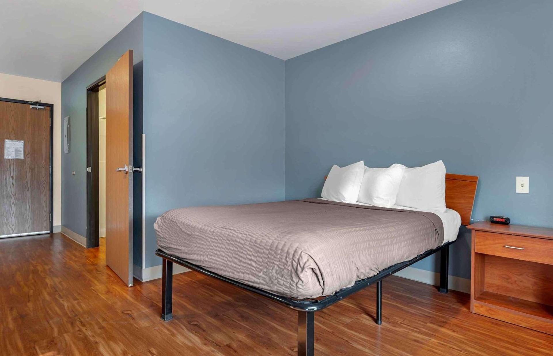 Extended Stay America Select Suites - Cincinnati - Florence - Airport photo 21