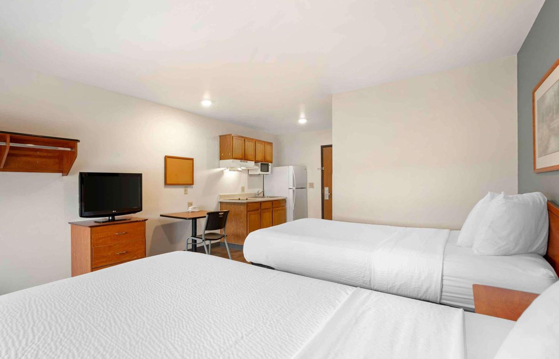 Studio 6 Extended Stay Cincinnati Sharonville OH photo 18