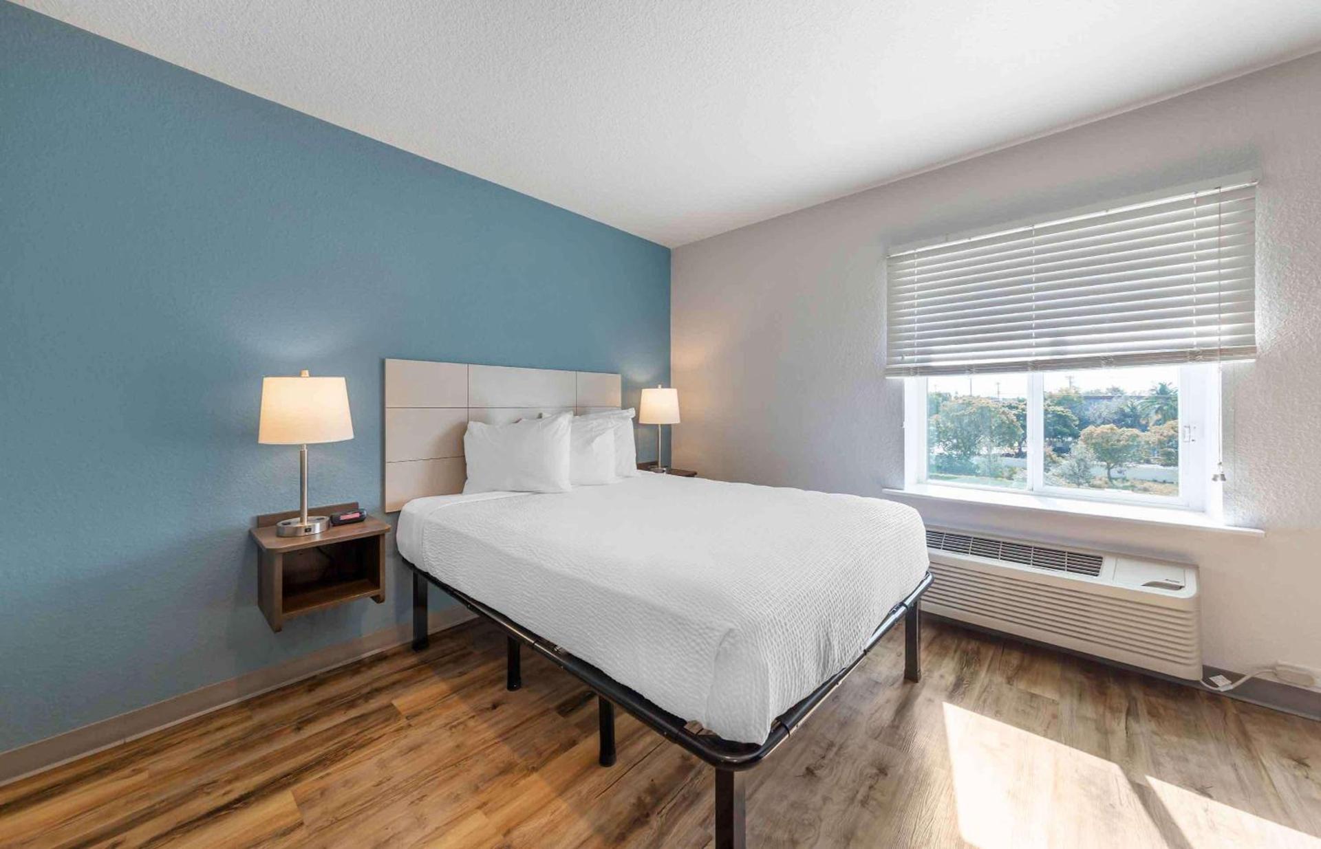 Extended Stay America Select Suites - Deerfield Beach photo 11