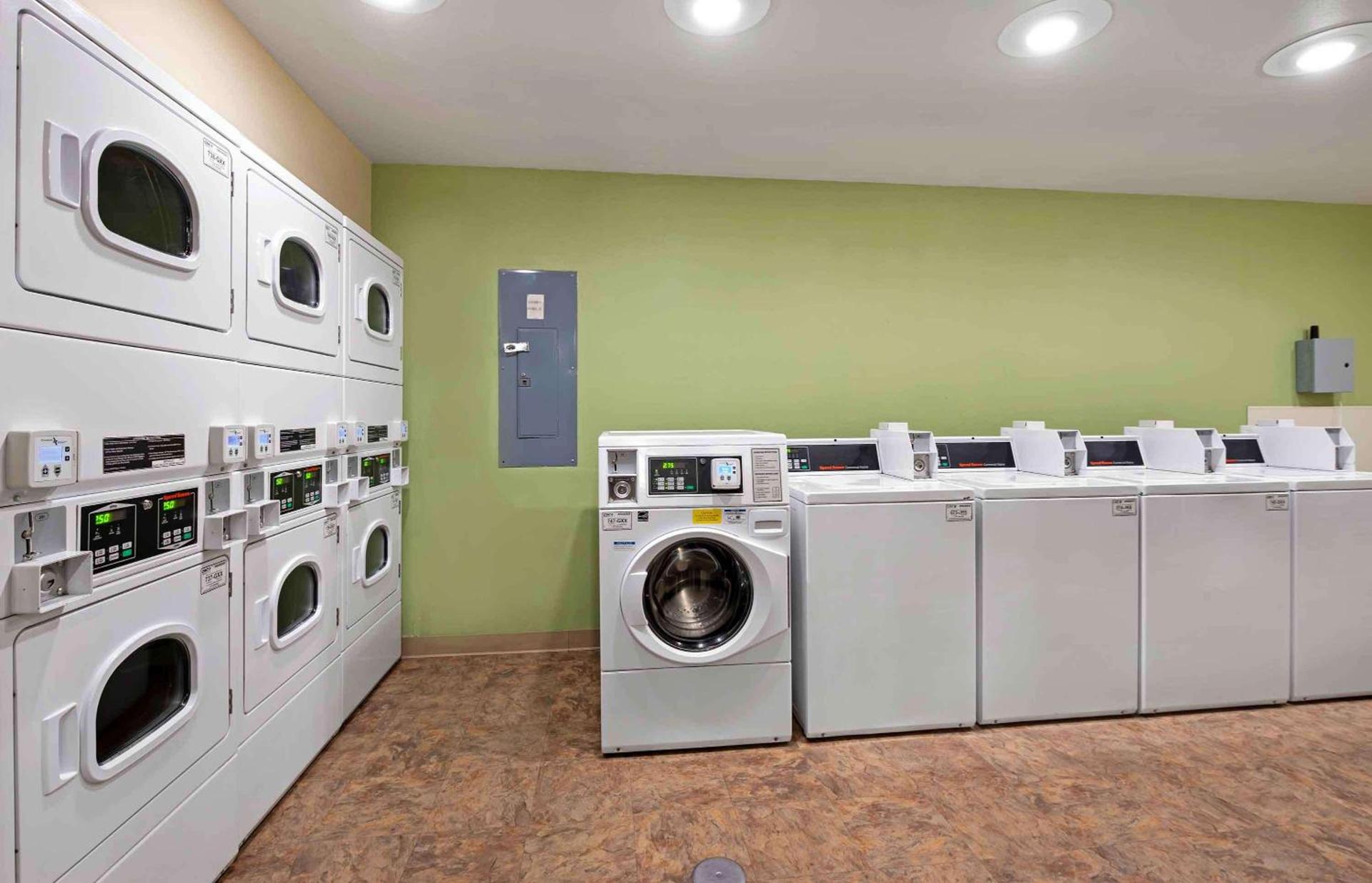 Studio 6 Extended Stay Cincinnati Sharonville OH photo 27