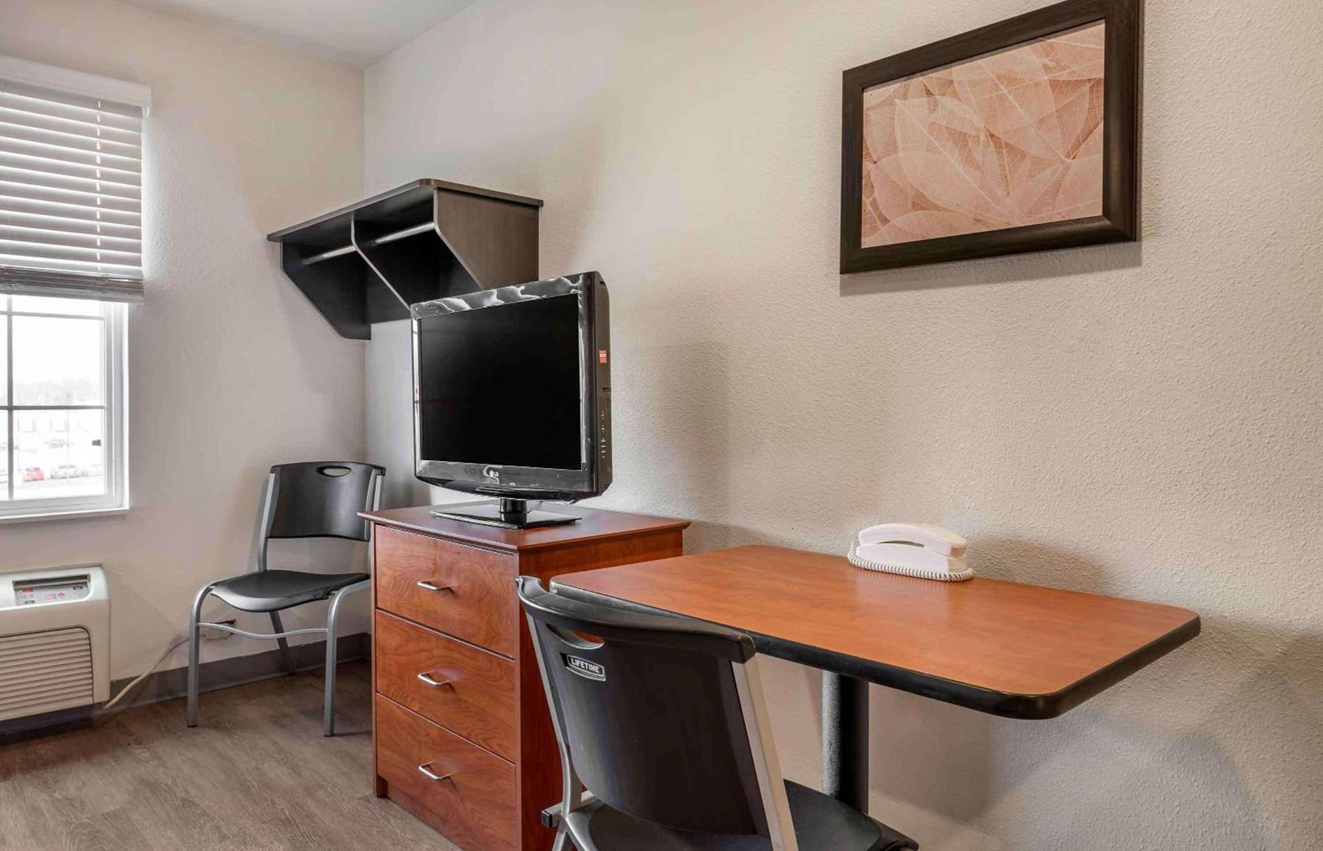 Extended Stay America Select Suites - Indianapolis - West photo 15