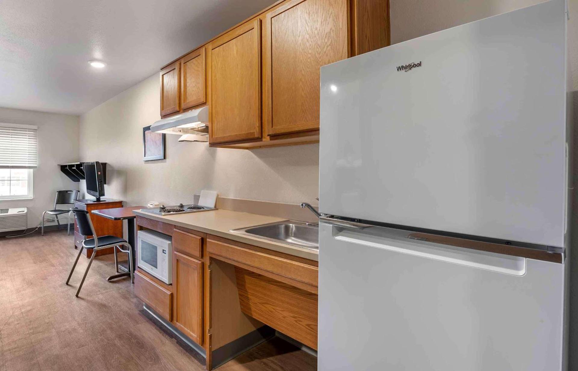 Extended Stay America Select Suites - Indianapolis - West photo 16