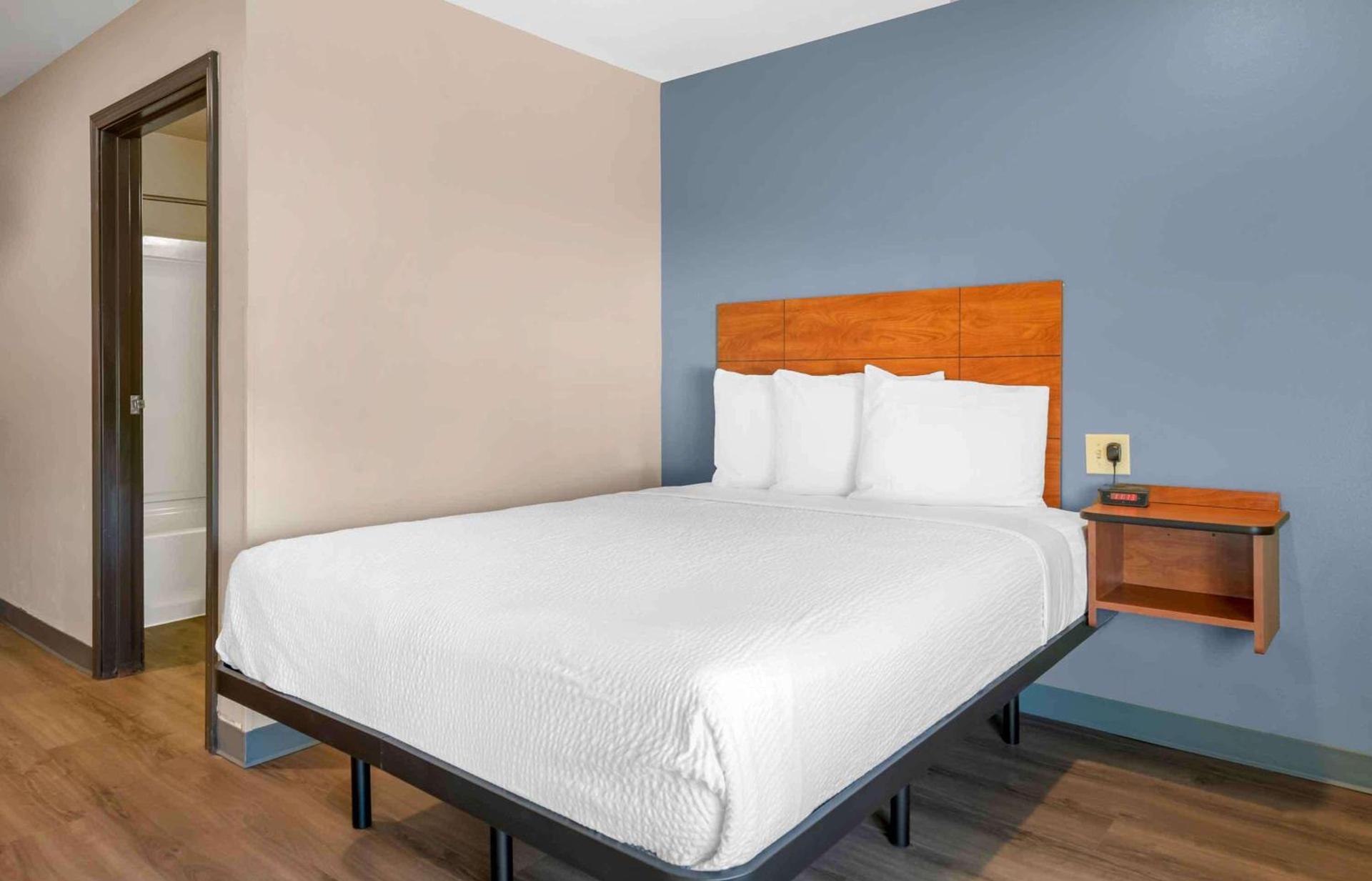 Extended Stay America Select Suites - Jacksonville - North photo 11