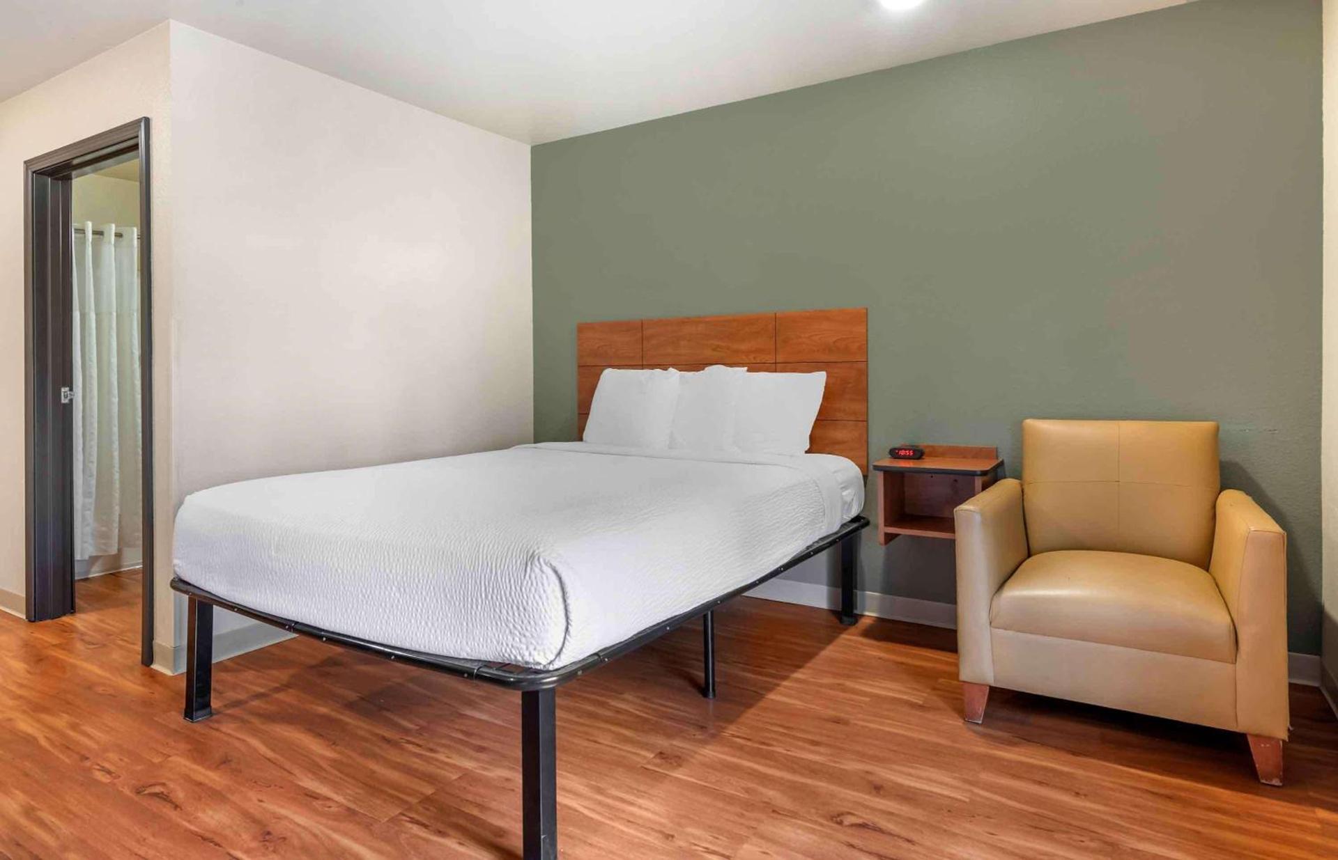 Extended Stay America Select Suites - Lake Worth photo 10