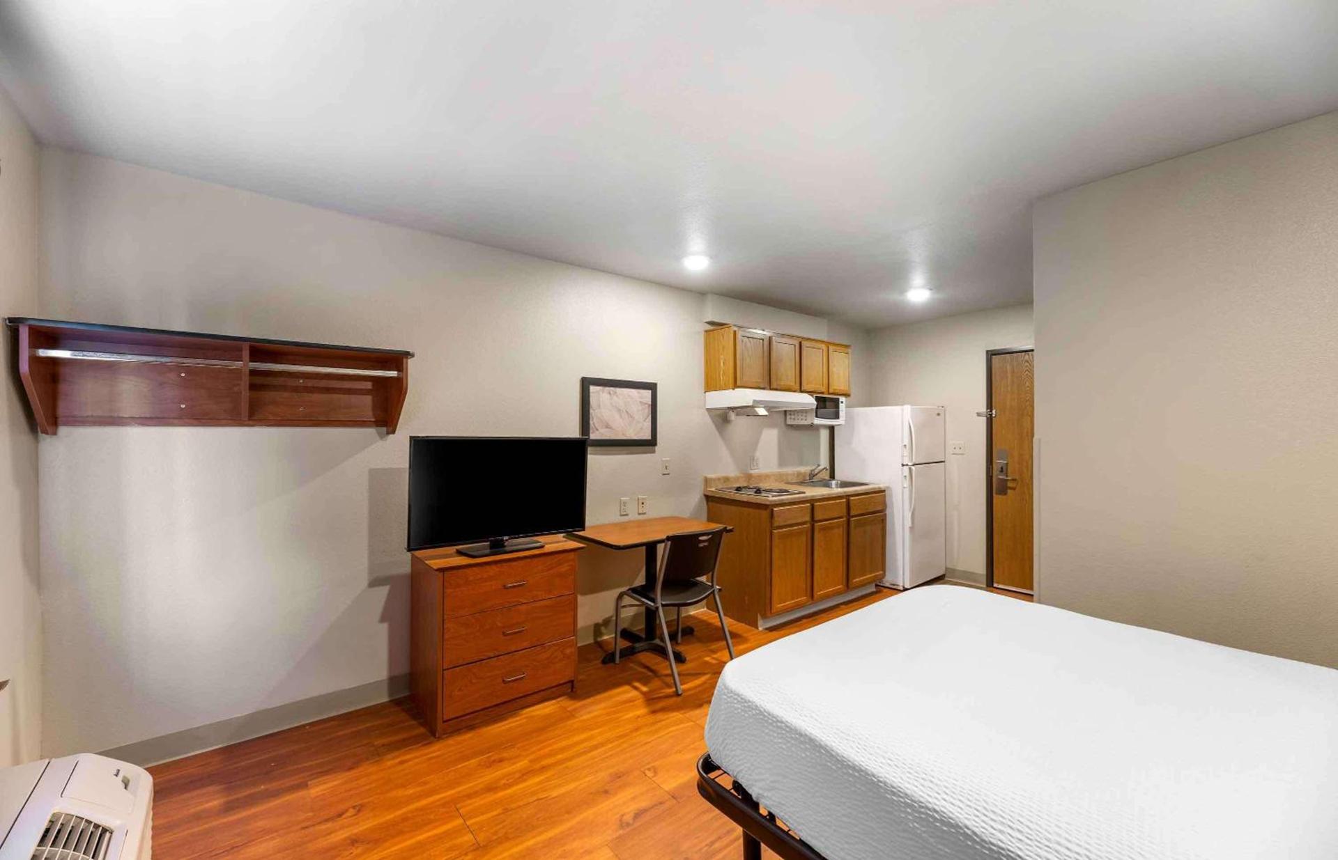 Extended Stay America Select Suites - Lubbock - South photo 12