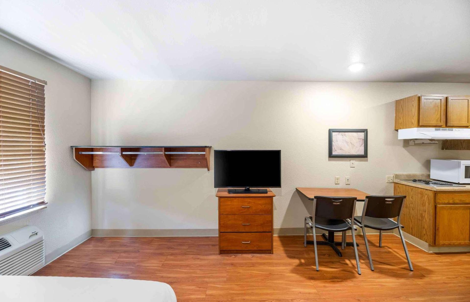 Extended Stay America Select Suites - Lubbock - South photo 17