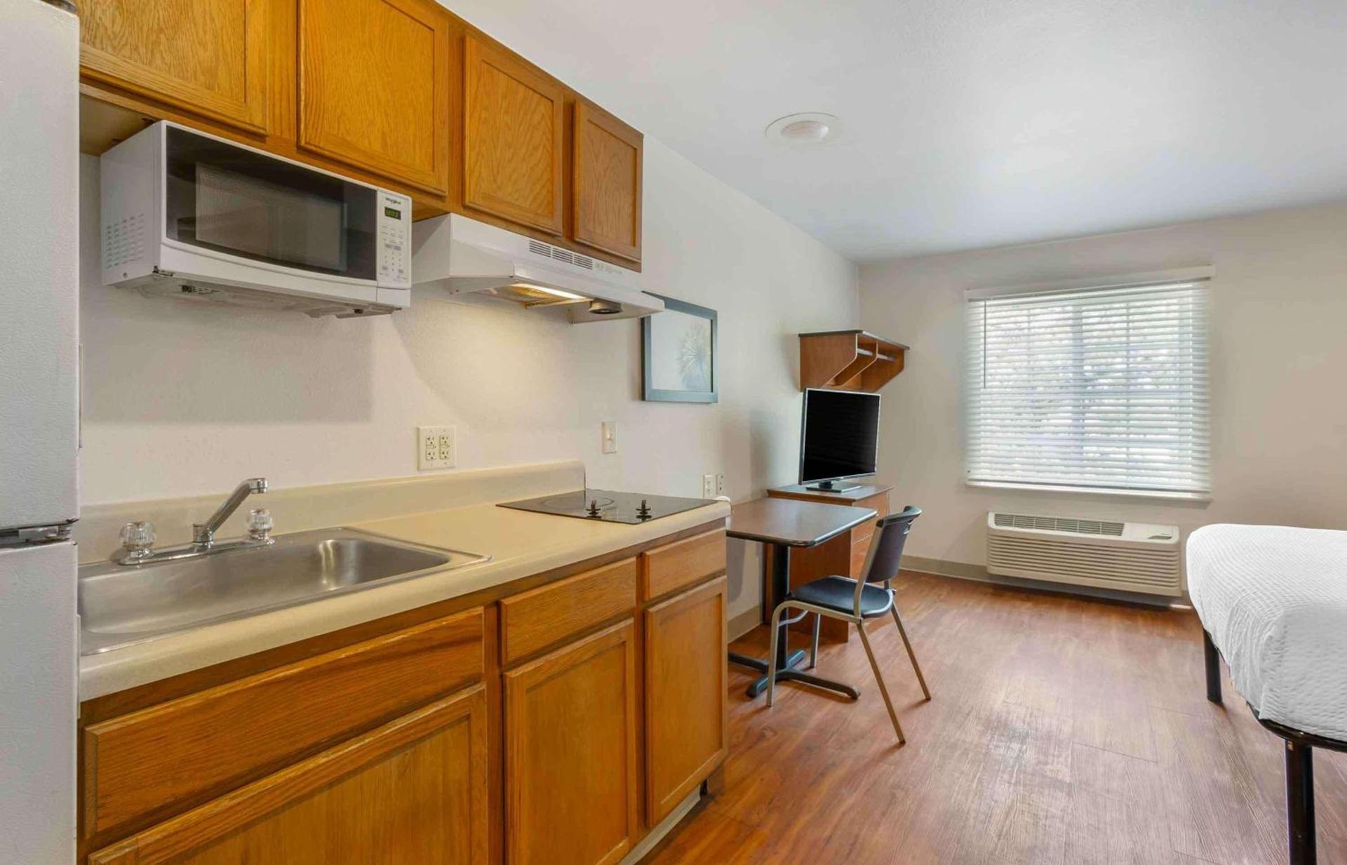 Extended Stay America Select Suites - Charleston - North Charleston - I-526 photo 8