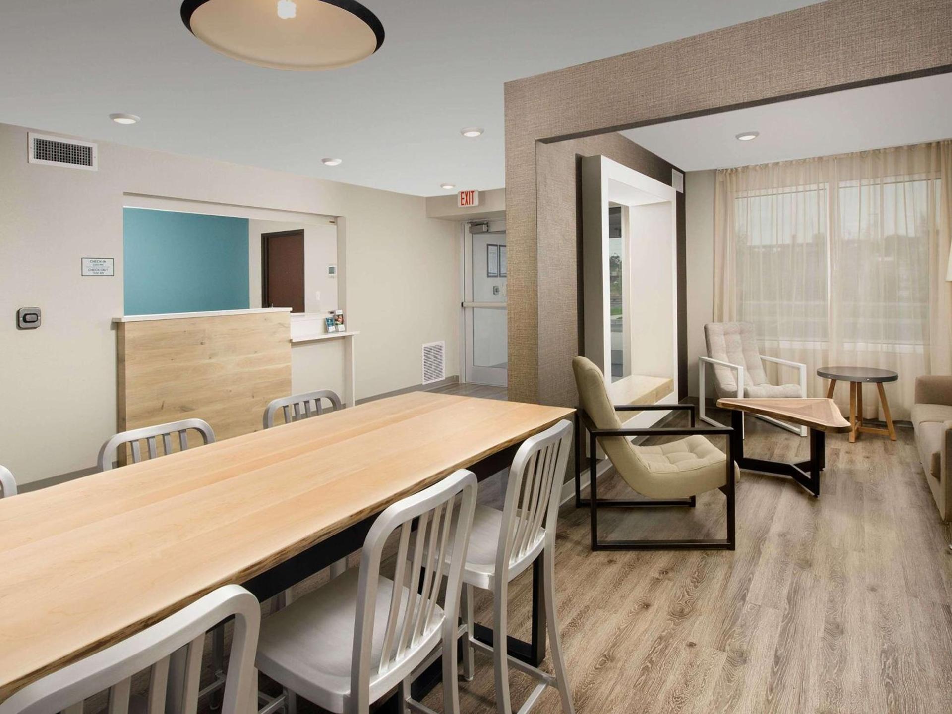 Extended Stay America Suites - Minneapolis - Fridley photo 2