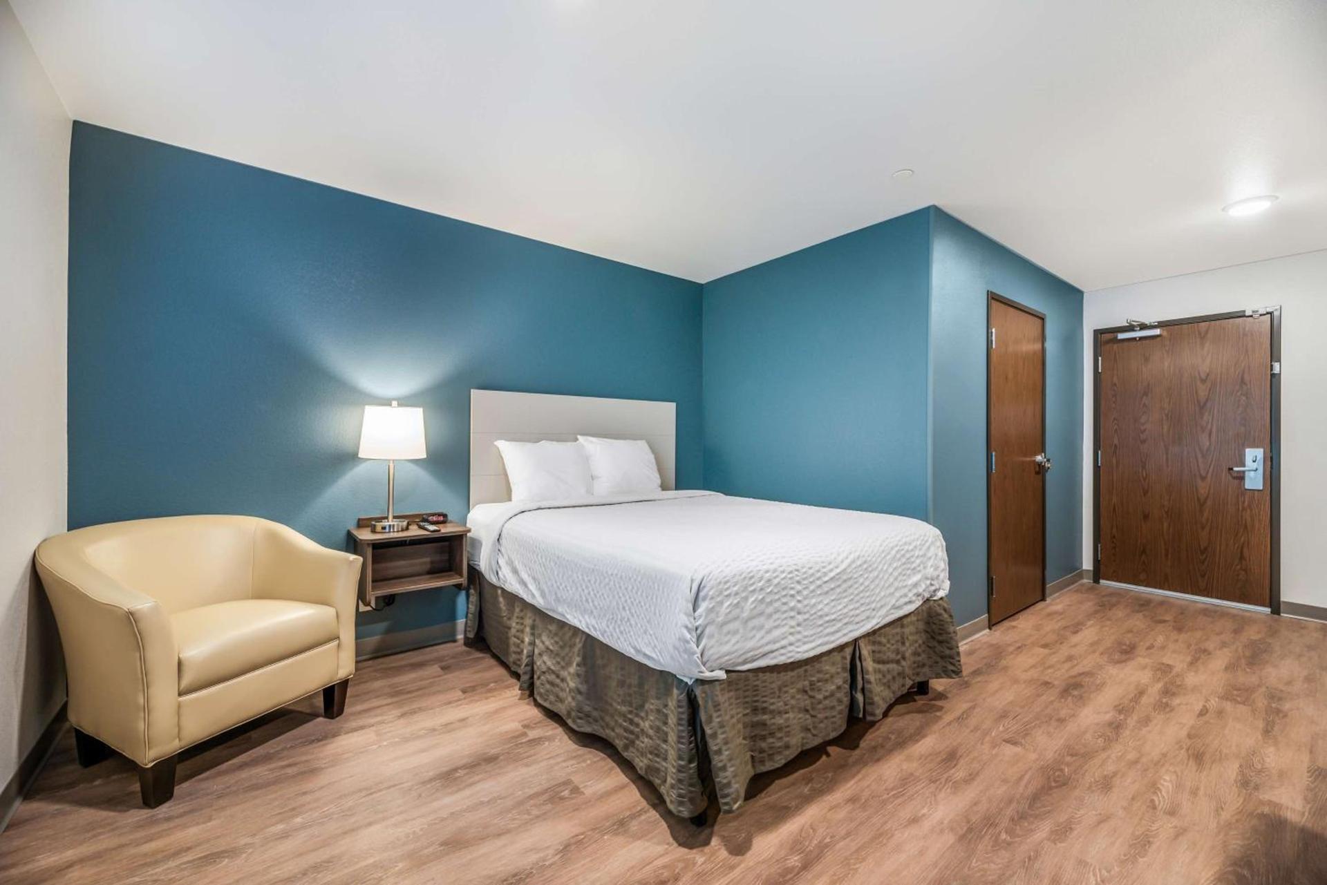 Extended Stay America Select Suites - Orlando - Kissimmee photo 9