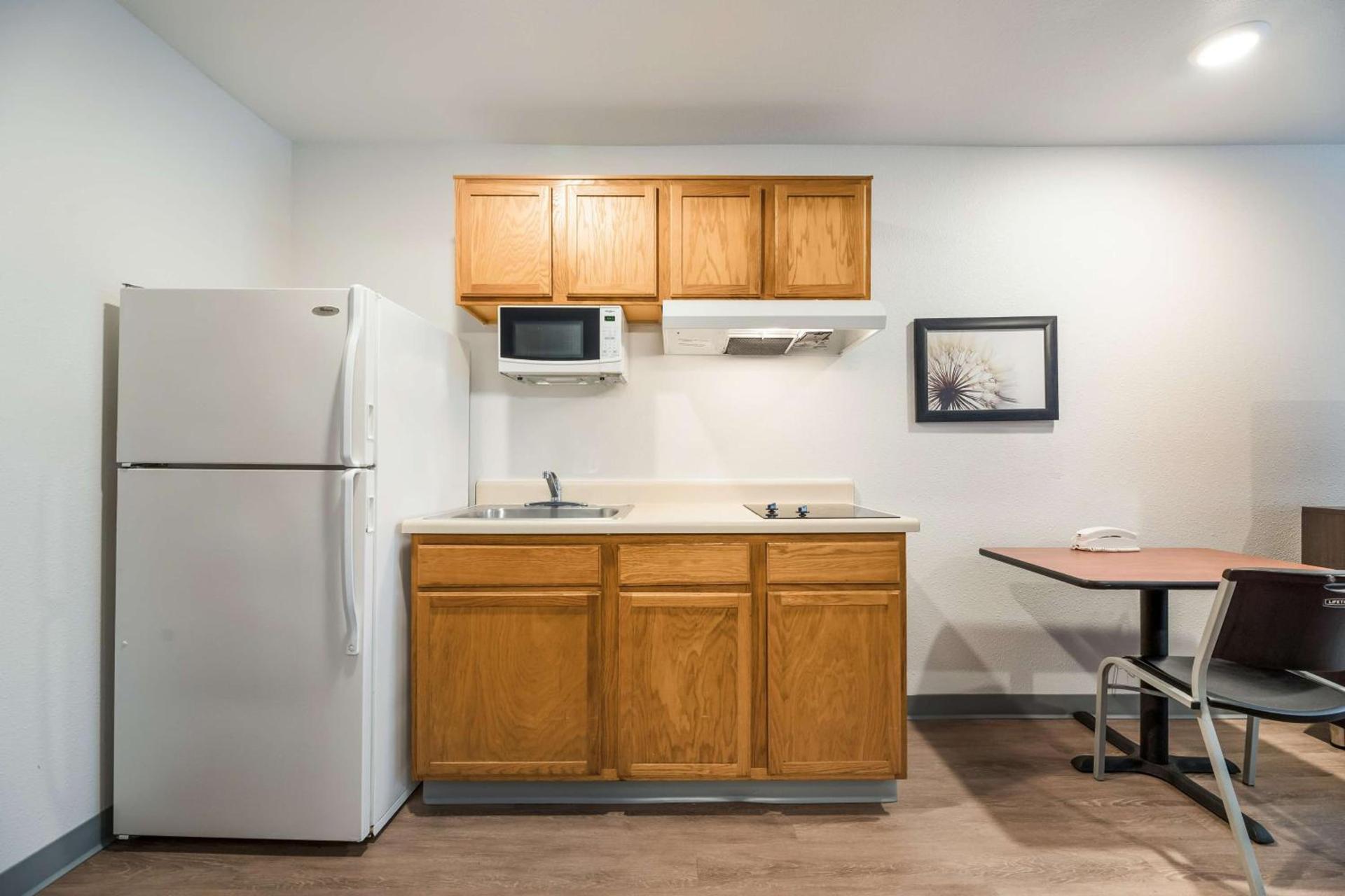 Extended Stay America Select Suites - Ocala photo 9