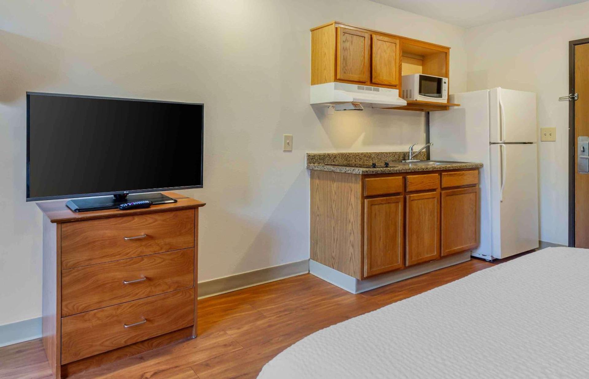 Extended Stay America Select Suites - Fayetteville - West photo 12