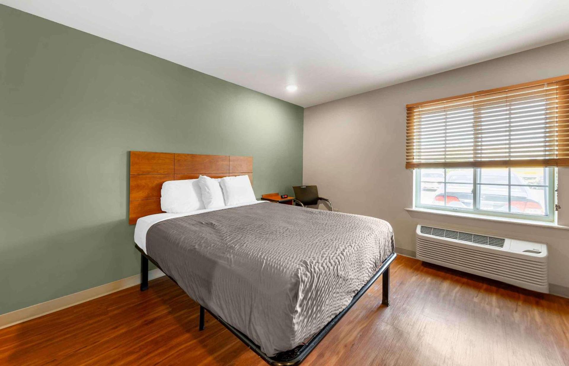 Extended Stay America Select Suites - Oklahoma City - West photo 8