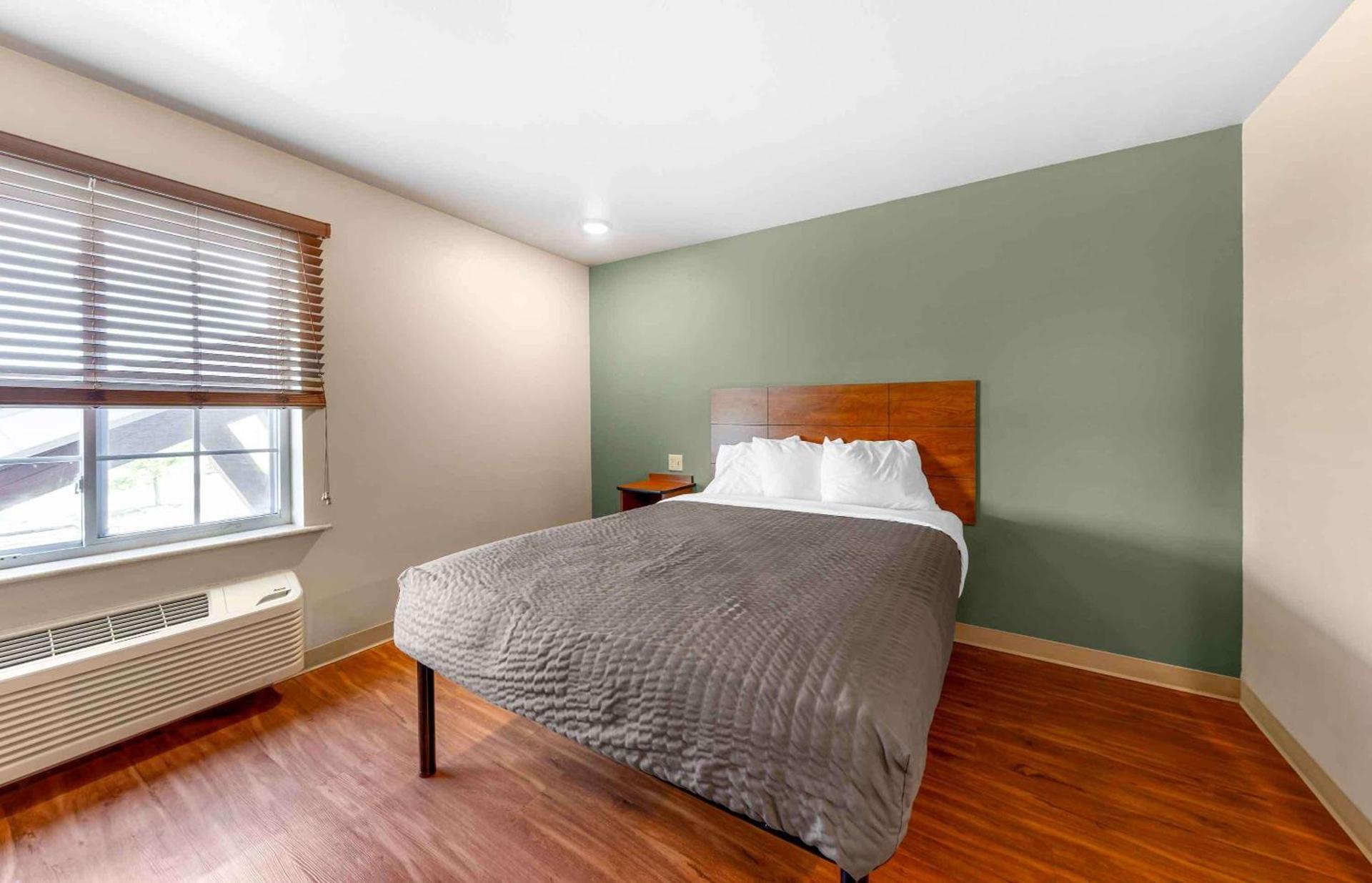 Extended Stay America Select Suites - Oklahoma City - West photo 16