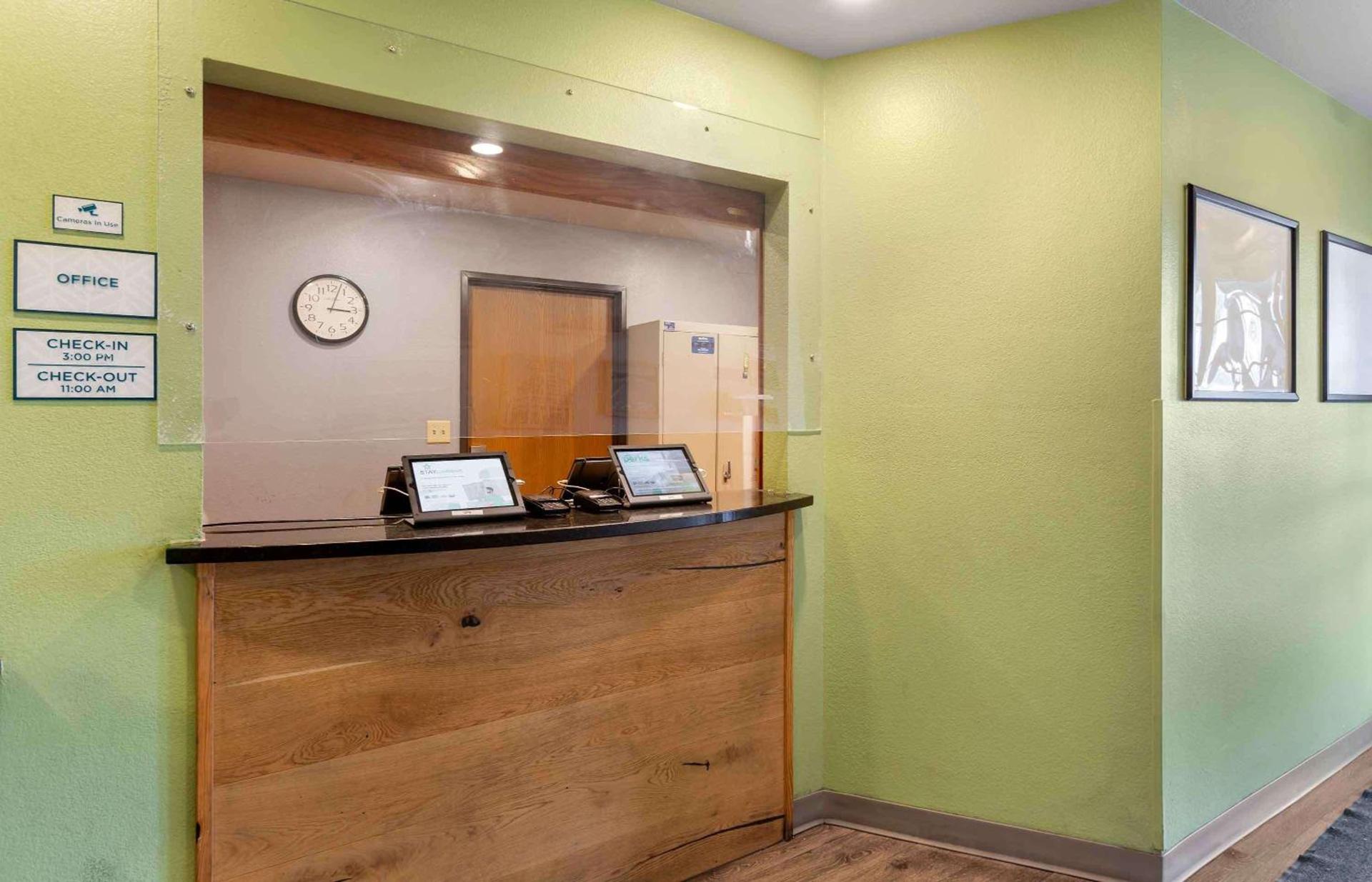 Extended Stay America Select Suites - Phoenix - West photo 4