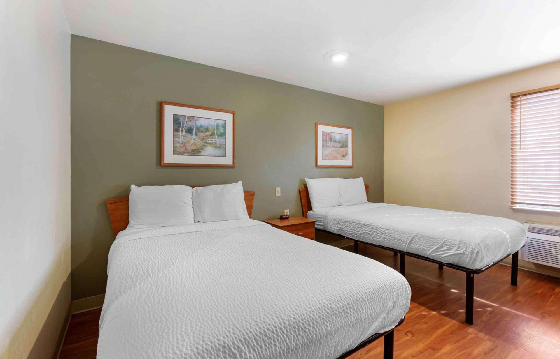 Extended Stay America Select Suites - Phoenix - West photo 7