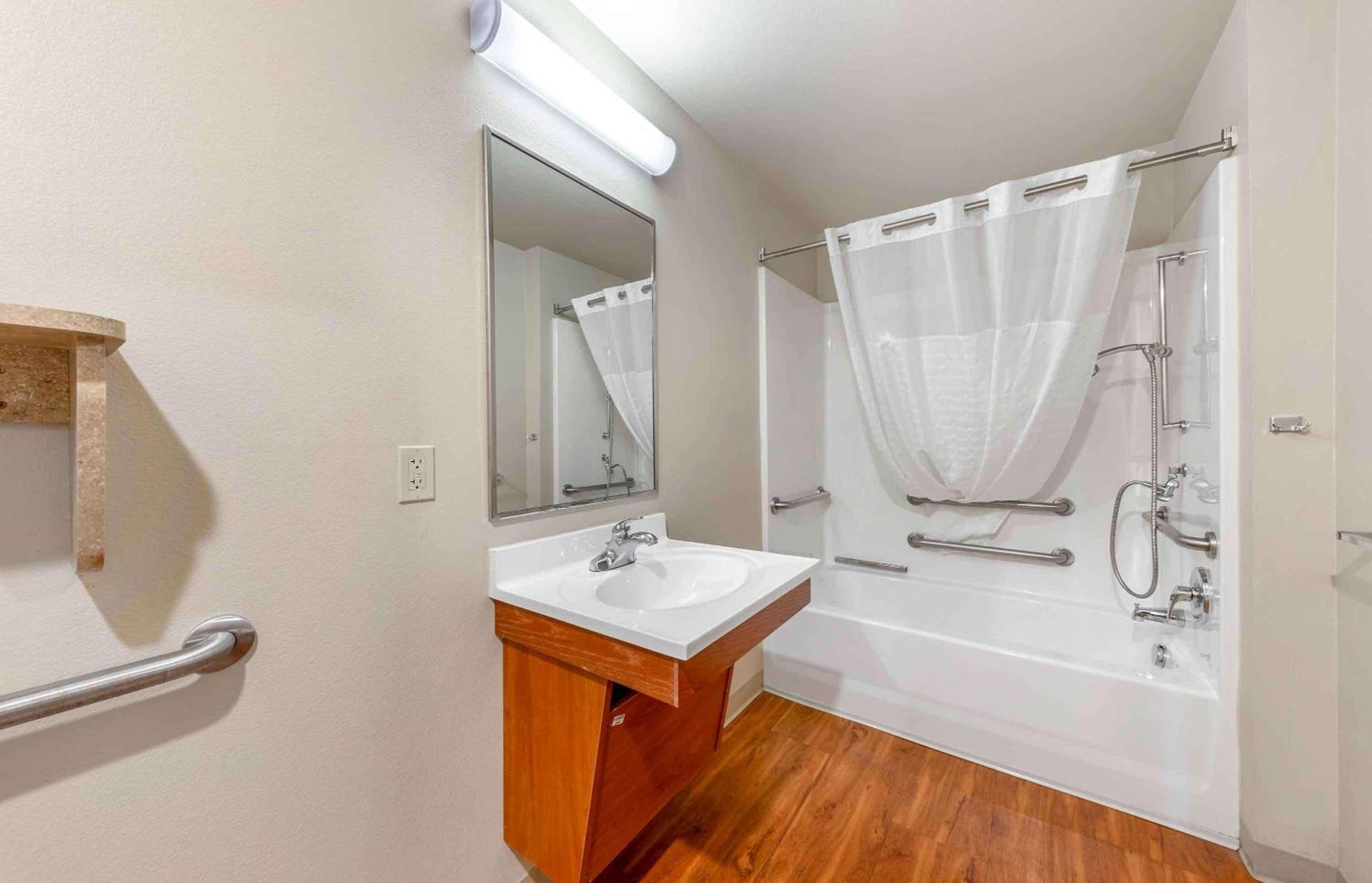 Extended Stay America Select Suites - Oklahoma City - West photo 26